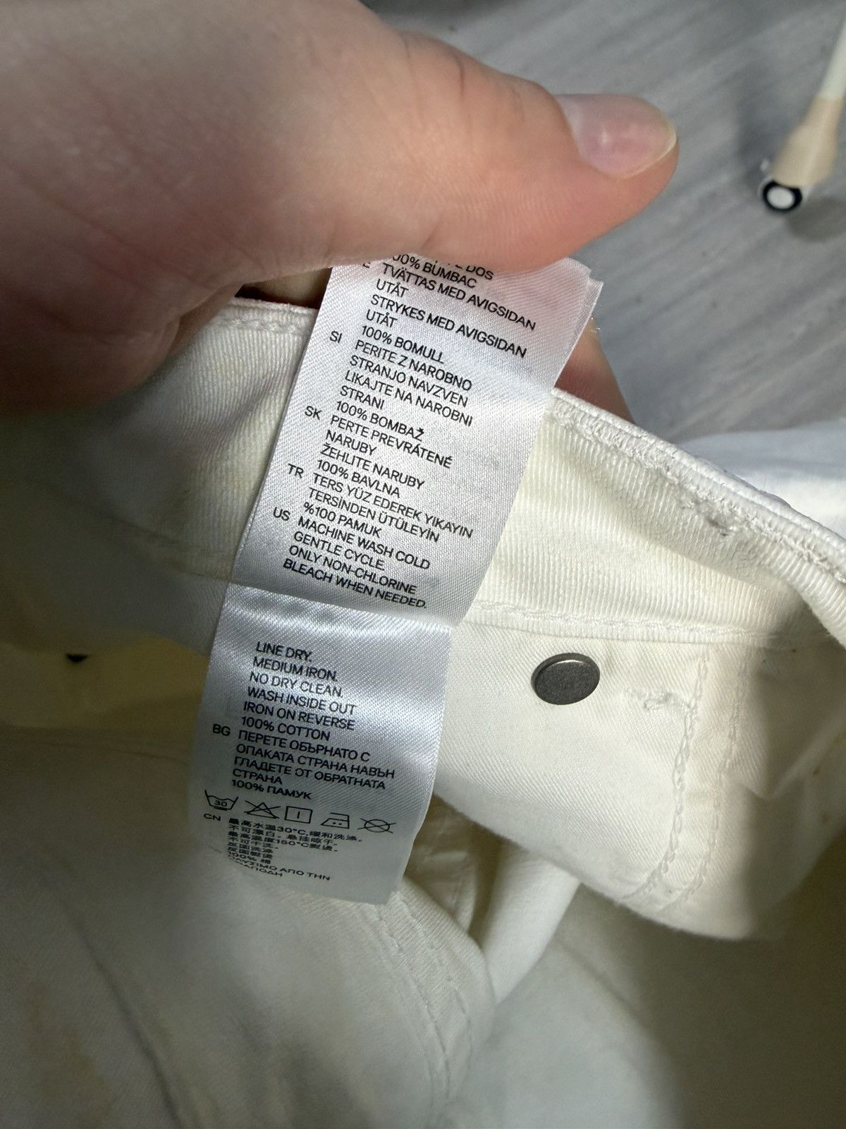 H&M × Maison Margiela Maison Martin Margiela × H&M Re-Edition Painted Jeans Size 27" / US 4 / IT 40 - 10 Thumbnail