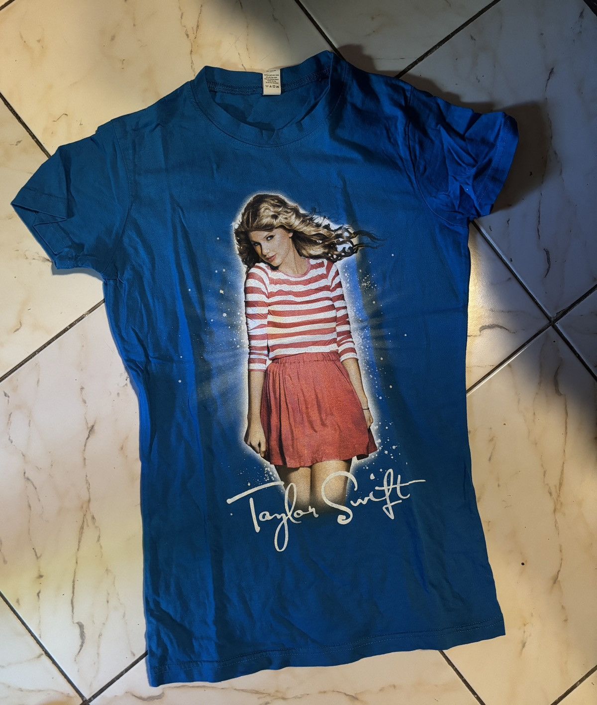 Tultex Rare Taylor Swift 2011 Speak Now Tour Shirt Size S / US 4 / IT 40 - 1 Thumbnail