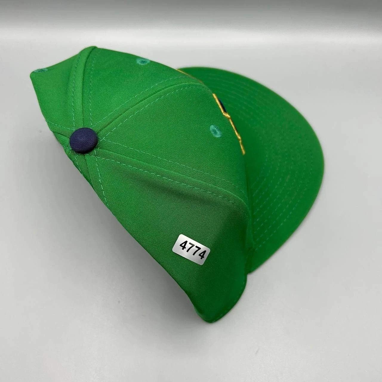 Under Armour Notre Dame Fighting Irish Hat Men Medium Green NCAA Fitted Size ONE SIZE - 9 Thumbnail