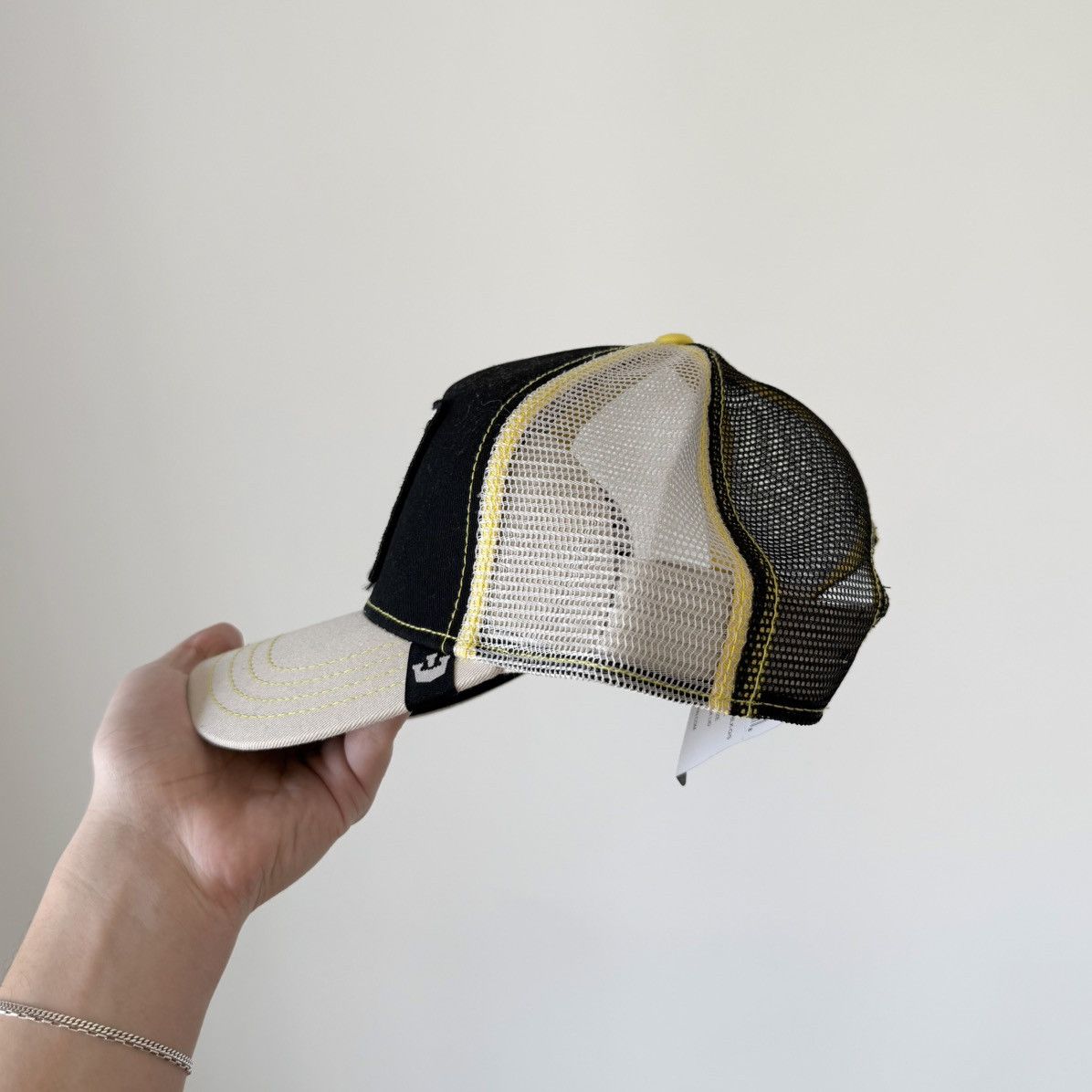 Goorin Bros. NWT Goorin Bros Angel Fish Leather Patch Trucker Hat Rare Size ONE SIZE - 5 Thumbnail