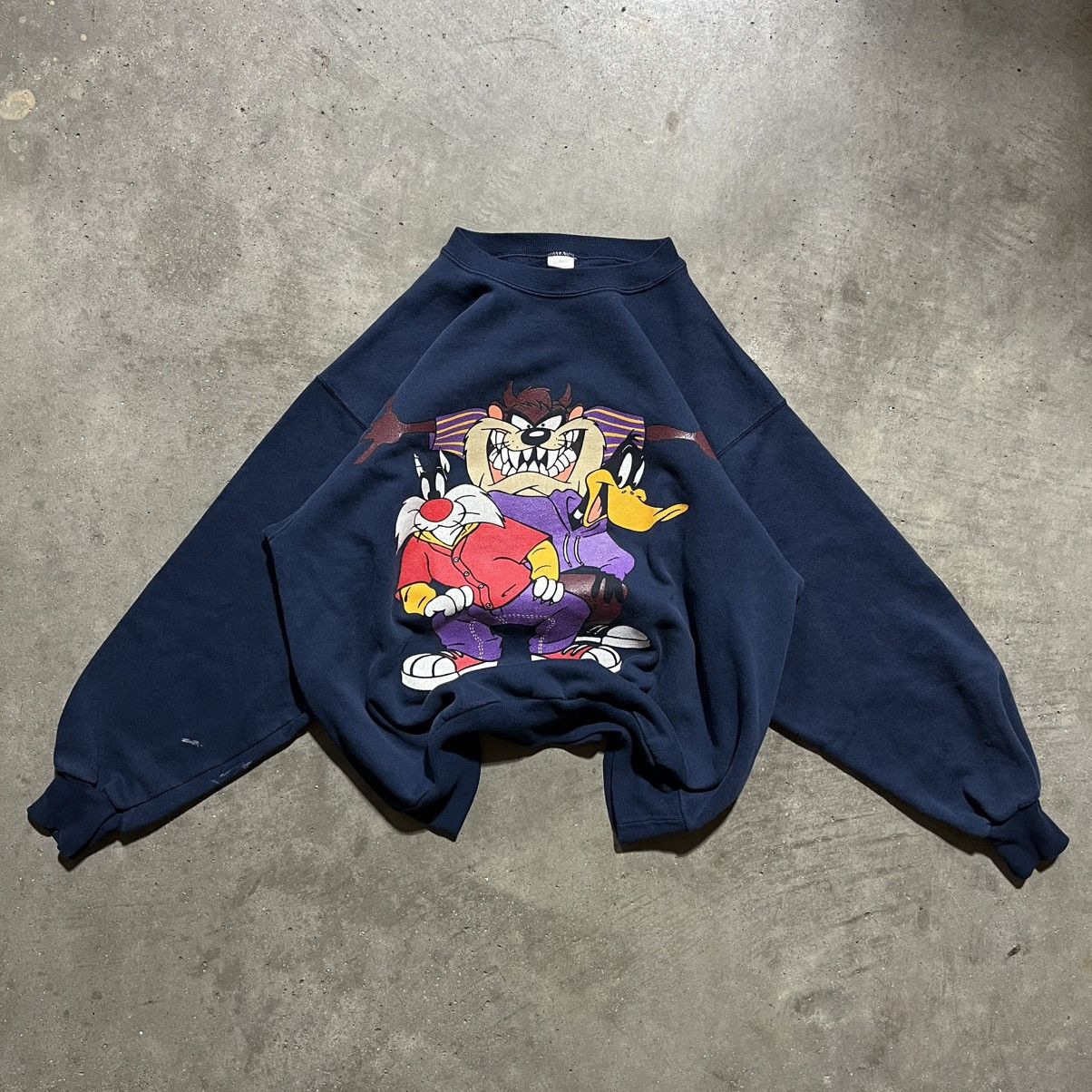 Japanese Brand × Vintage × Warner Bros Vintage 1993 Looney Tunes Crewneck Sweatshirt - Men's Large Size US L / EU 52-54 / 3 - 1 Thumbnail