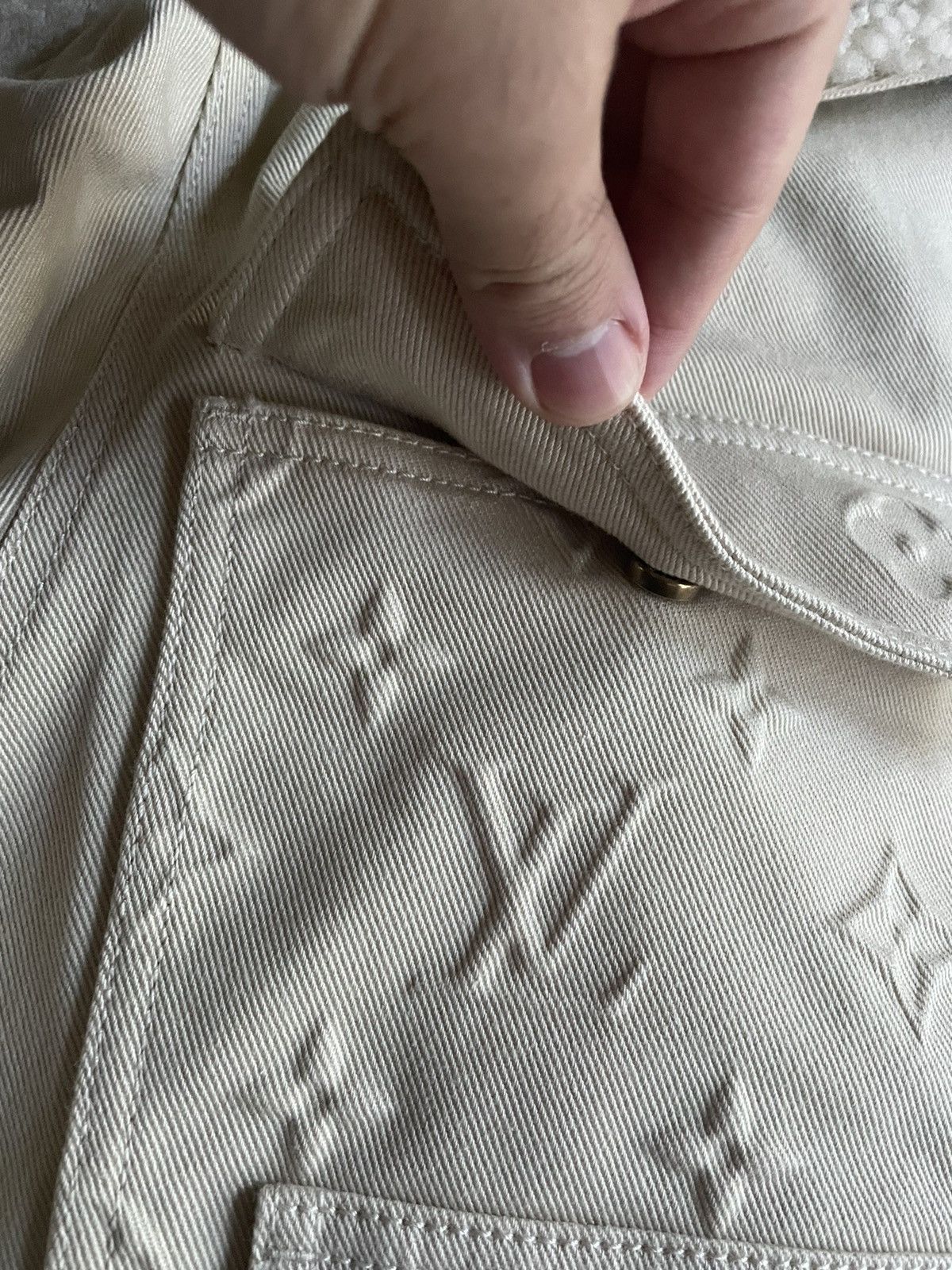 Louis Vuitton Louis Vuitton Beige Monogram Workwear Denim Jacket Size US M / EU 48-50 / 2 - 5 Thumbnail
