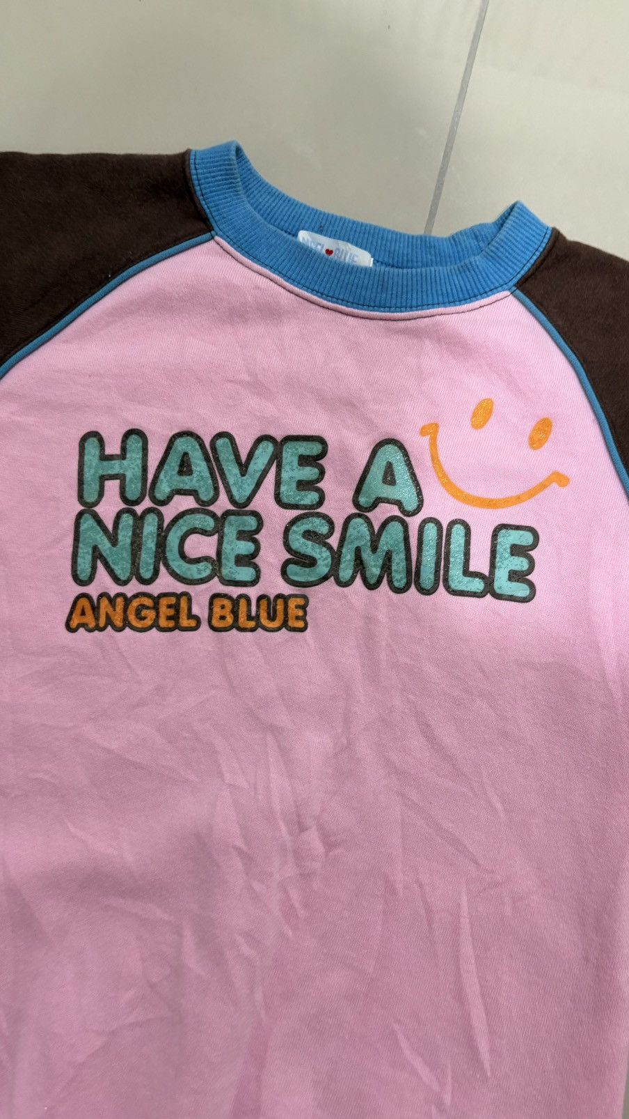 Angel Blue Angel Blue sweatshirt smile Size US L / EU 52-54 / 3 - 3 Thumbnail