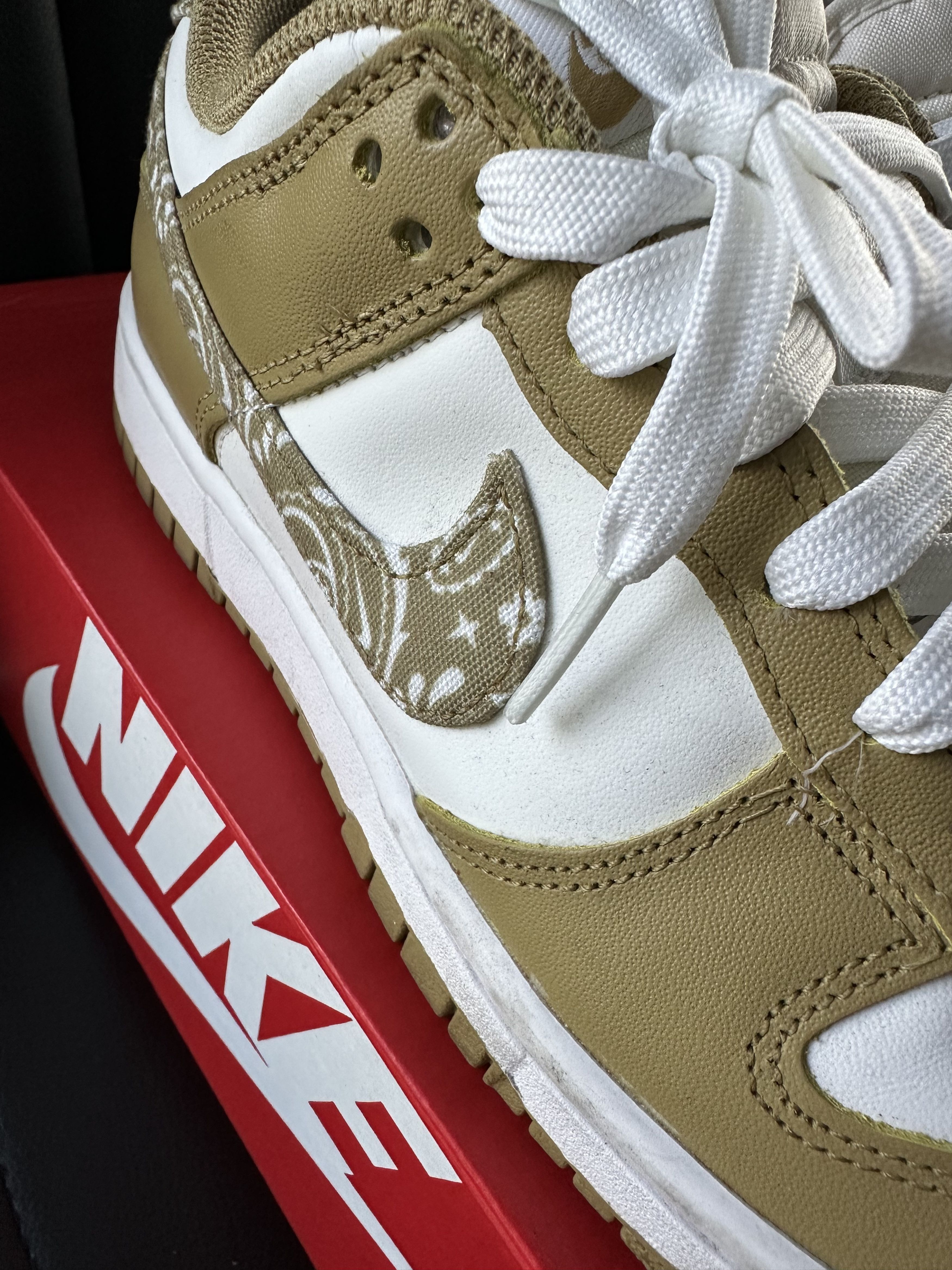 Nike PREOWNED WMNS NIKE DUNK LOW ESS "PAISLEY PACK BARLEY" Size US 7.5 / IT 37.5 - 6 Thumbnail