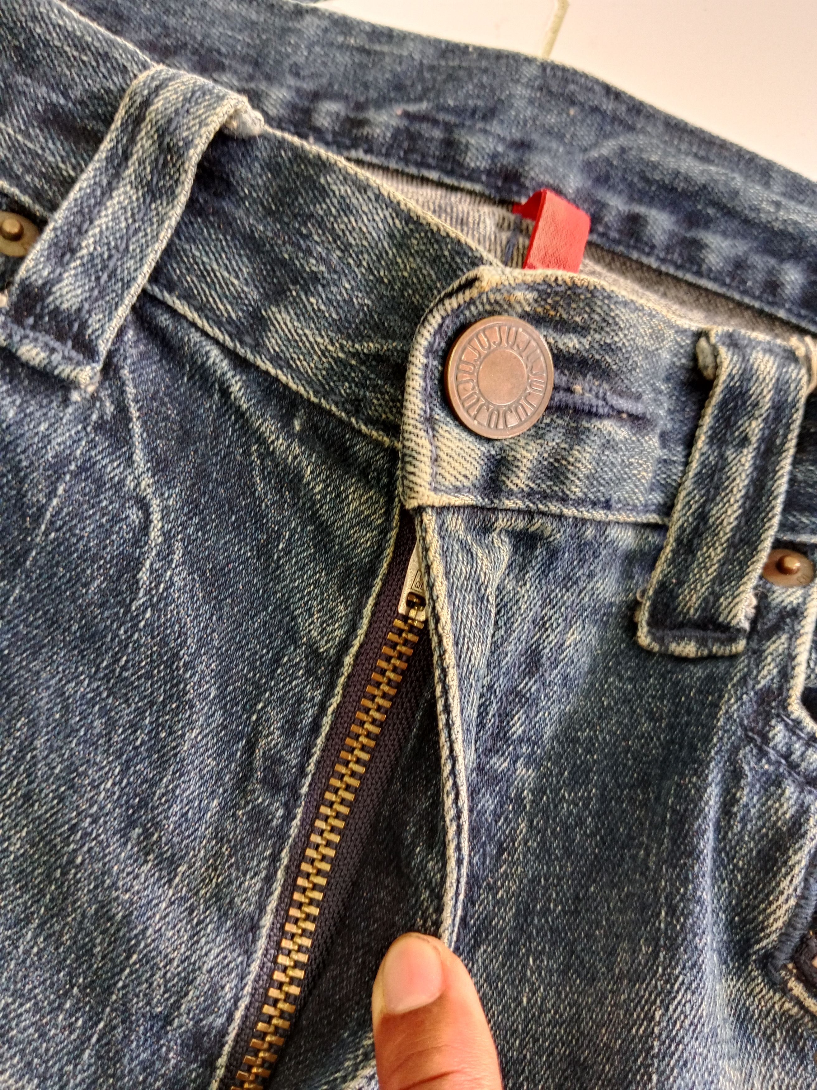 Uniqlo UNIQLO Blue Denim Zipper Pocket Japanese Brand Size US 33 - 10 Thumbnail