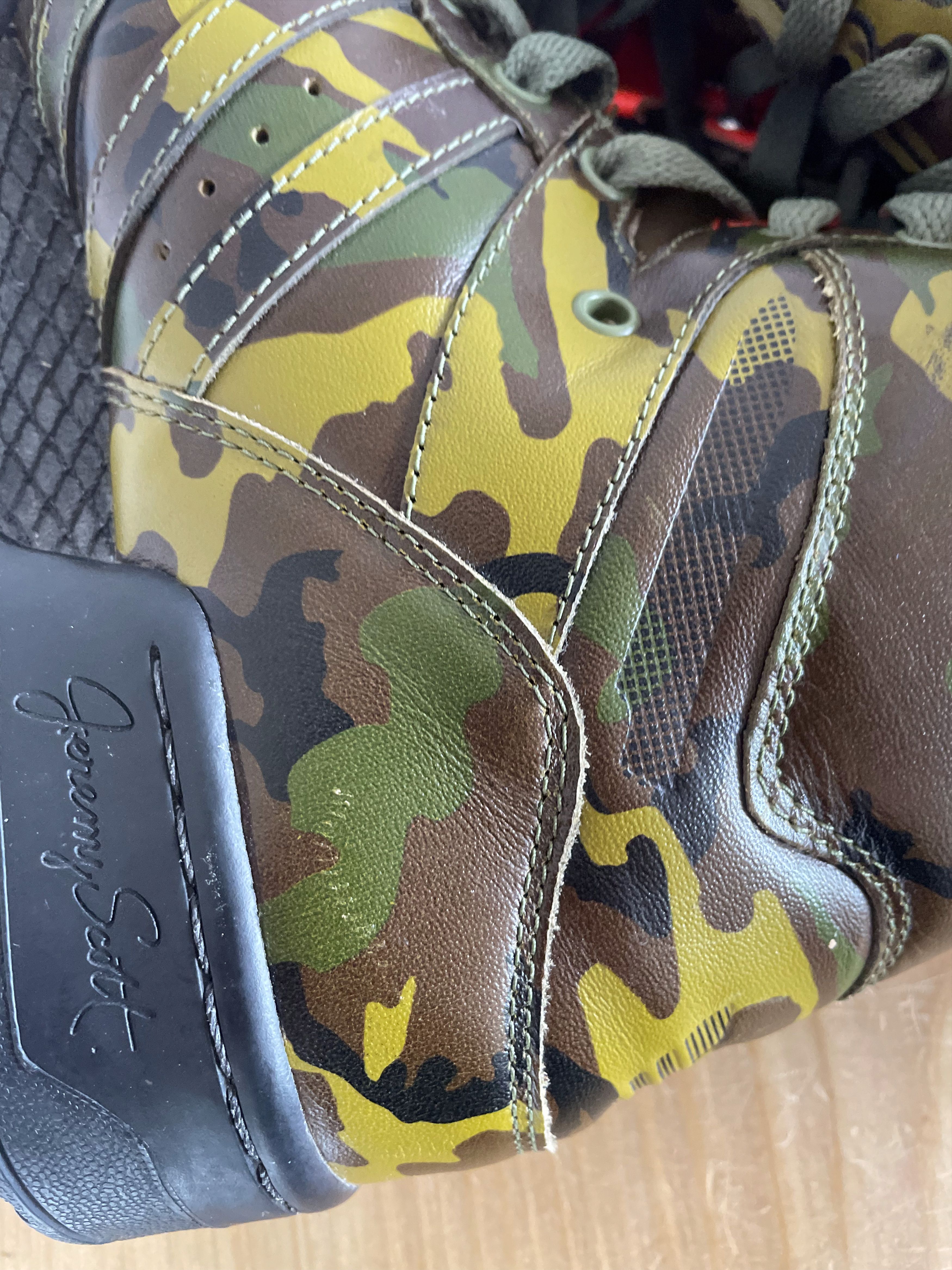 Adidas × Jeremy Scott Wings 1.0 Camo Leather Size US 7 / EU 40 - 15 Thumbnail