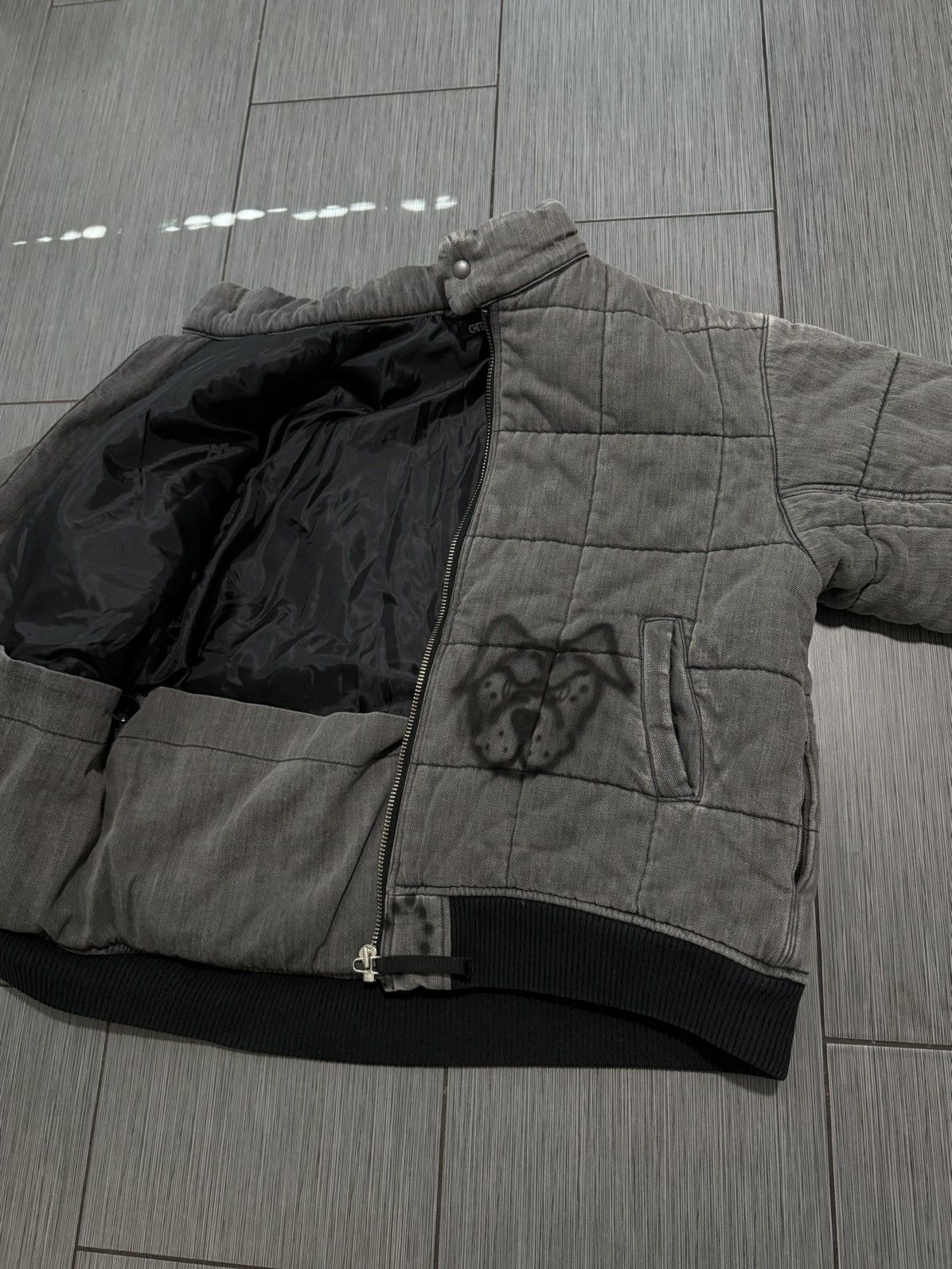Chito Chito Finesse Pup hand-painted quilted jacket Size US L / EU 52-54 / 3 - 6 Thumbnail