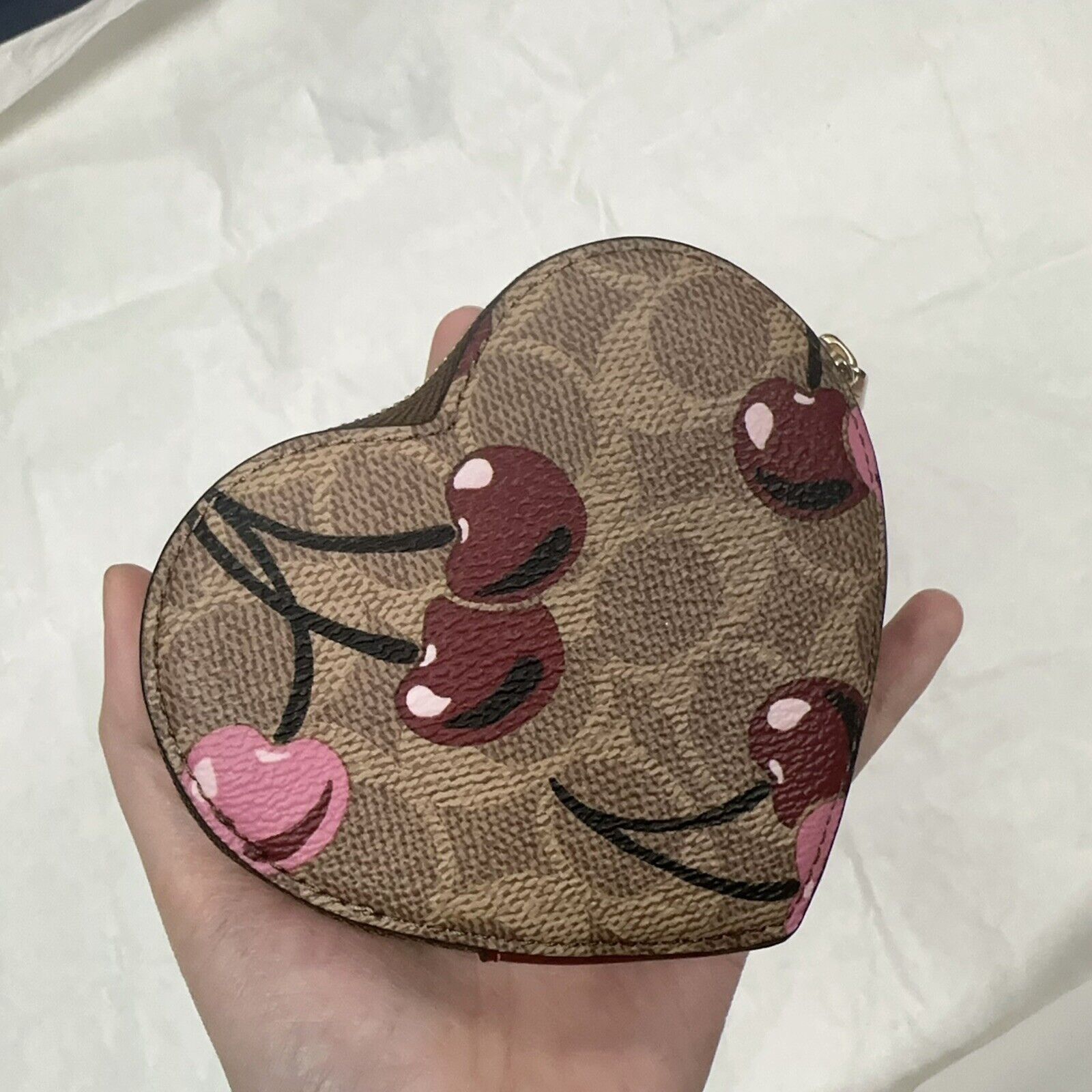Coach NWT Limited Coach CZ476 Heart Coin Case Cherry Valentines Size ONE SIZE - 3 Thumbnail