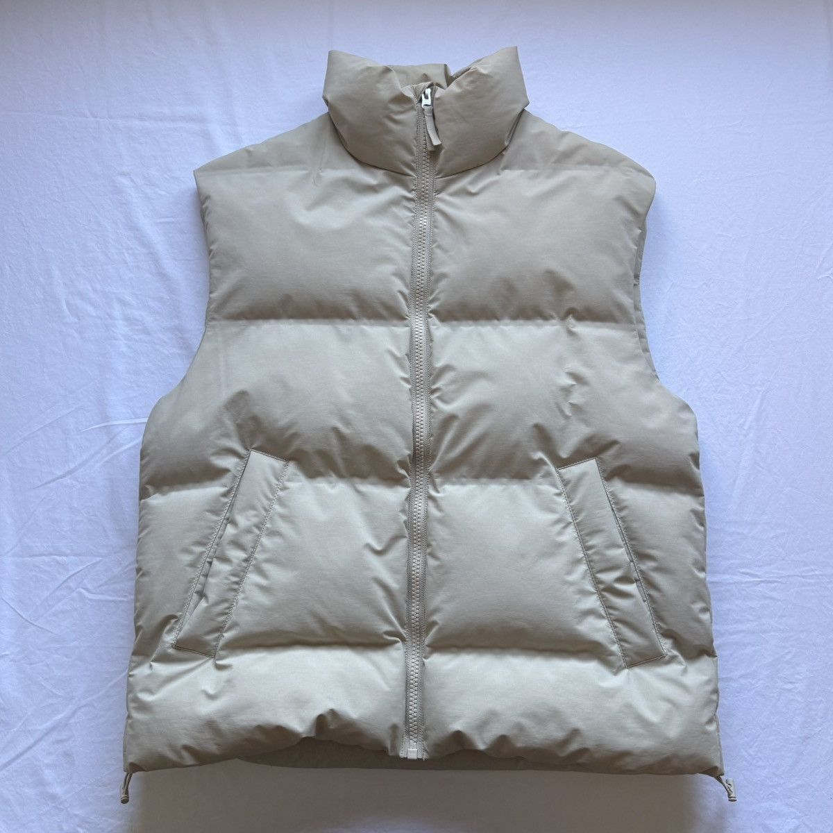 H&M H&M Men’s Puffer Vest Cream Tan Beige Medium M Size US M / EU 48-50 / 2 - 1 Thumbnail