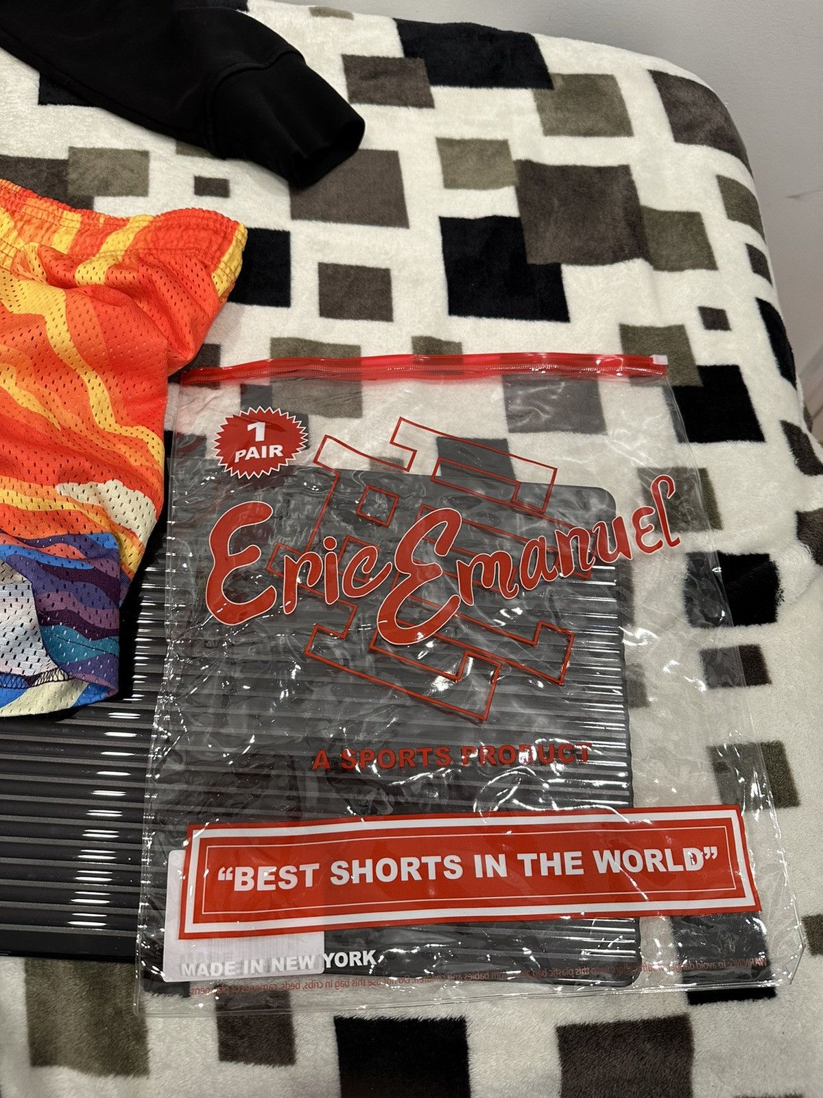 Eric Emanuel Eric Emanuel “Sunset” Shorts Size US 34 / EU 50 - 4 Thumbnail