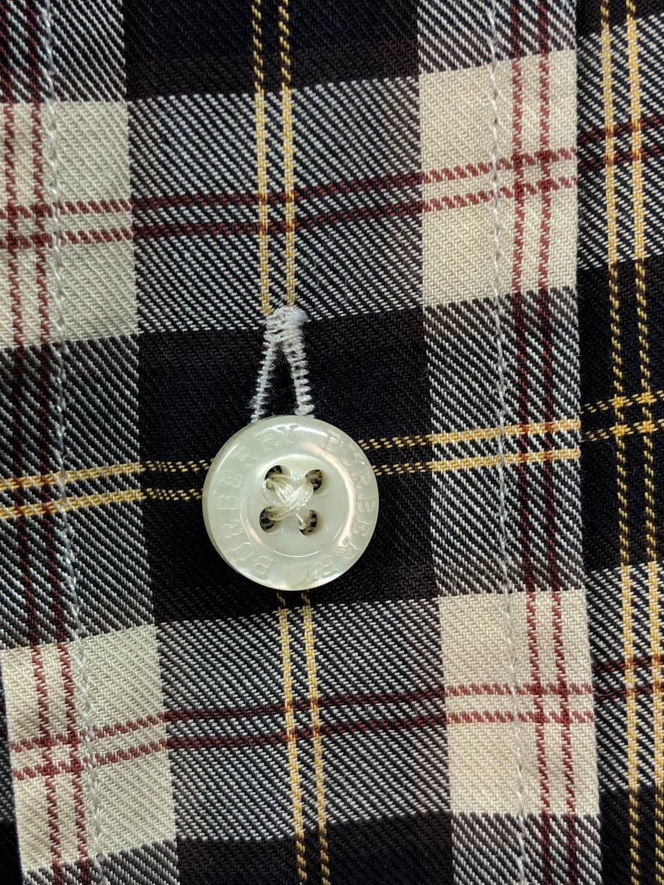 Burberry Burberry London vintage mens shirt size 39 / M Size US M / EU 48-50 / 2 - 14 Thumbnail