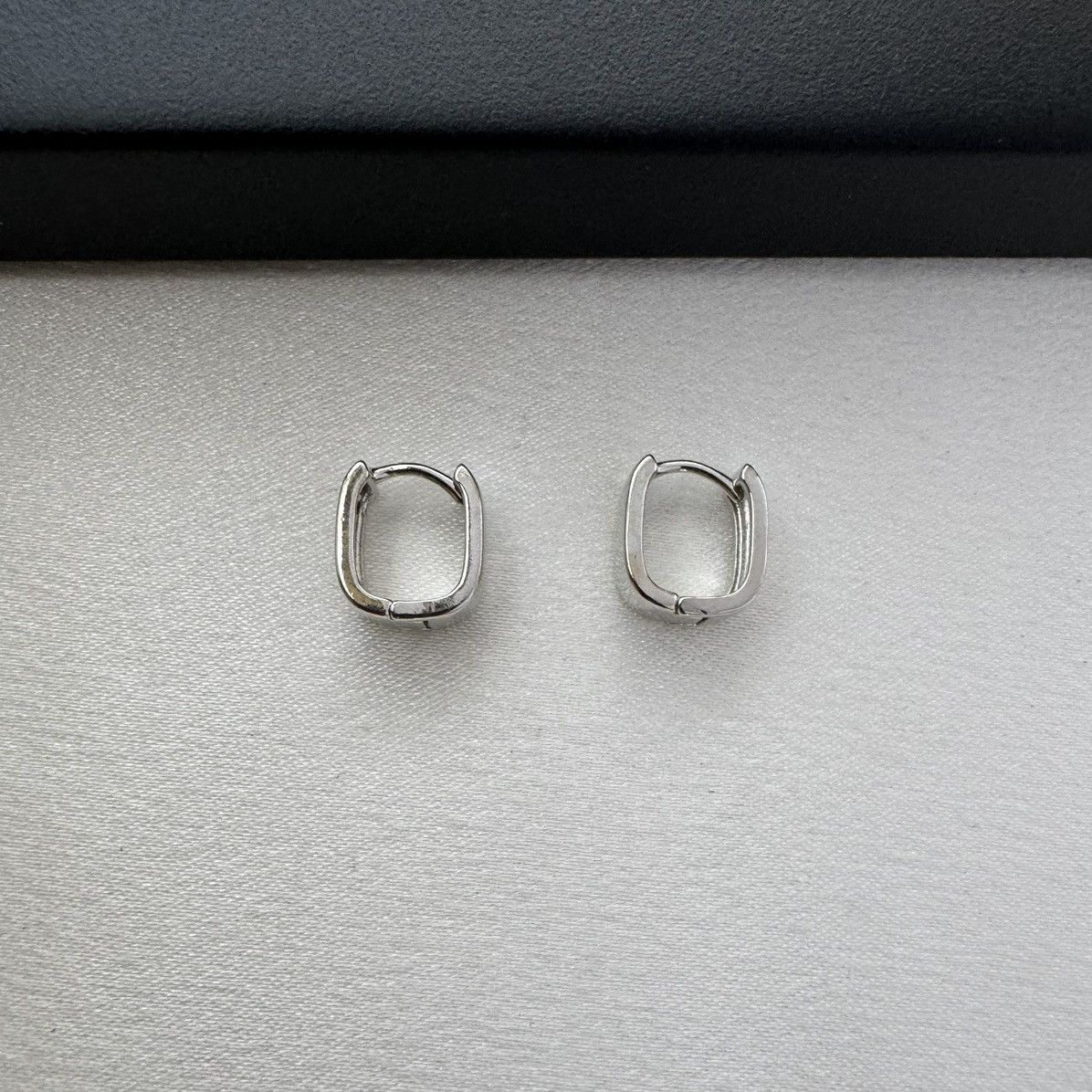 Other Geometric Square Small Hoop Earrings for Men Women Size ONE SIZE - 1 Thumbnail