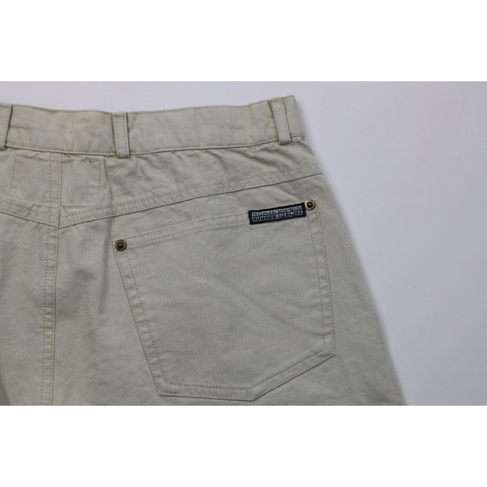 Nike Deadstock Vintage 90s Nike Travis Scott Mini Swoosh Shorts Size US 30 / EU 46 - 12 Thumbnail