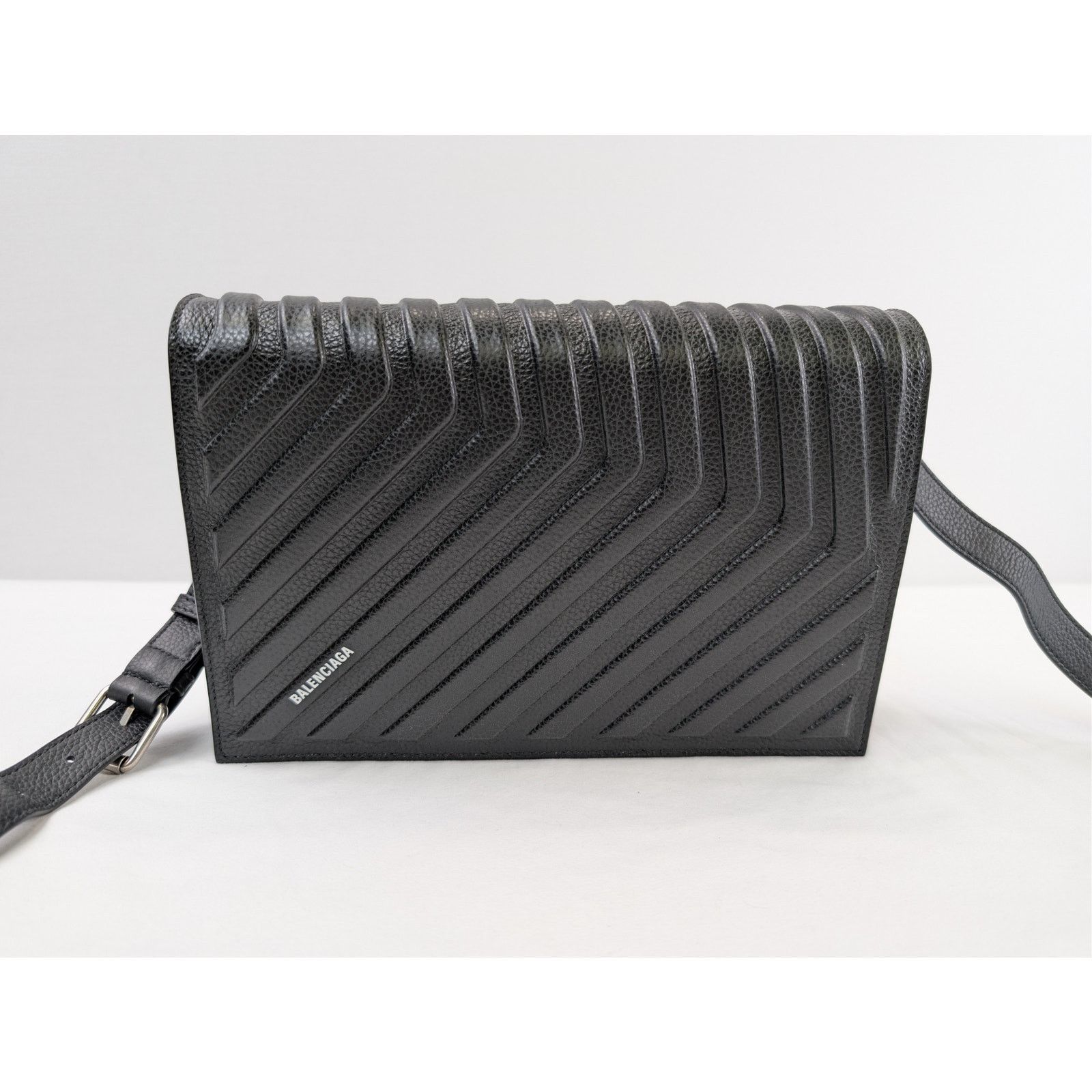 Balenciaga o1rshd1 Size: OS / Men's Bag in Black Size ONE SIZE - 2 Thumbnail