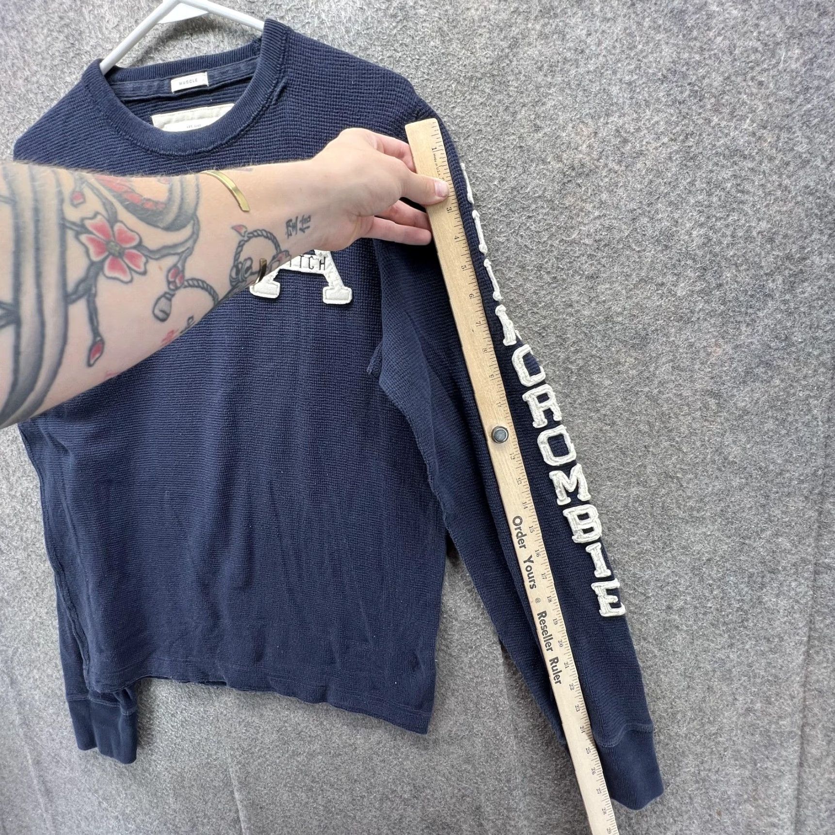 Abercrombie & Fitch Abercrombie & Fitch Shirt Mens L Blue Thermal Muscle A Logo Long Sleeve Size US L / EU 52-54 / 3 - 4 Thumbnail
