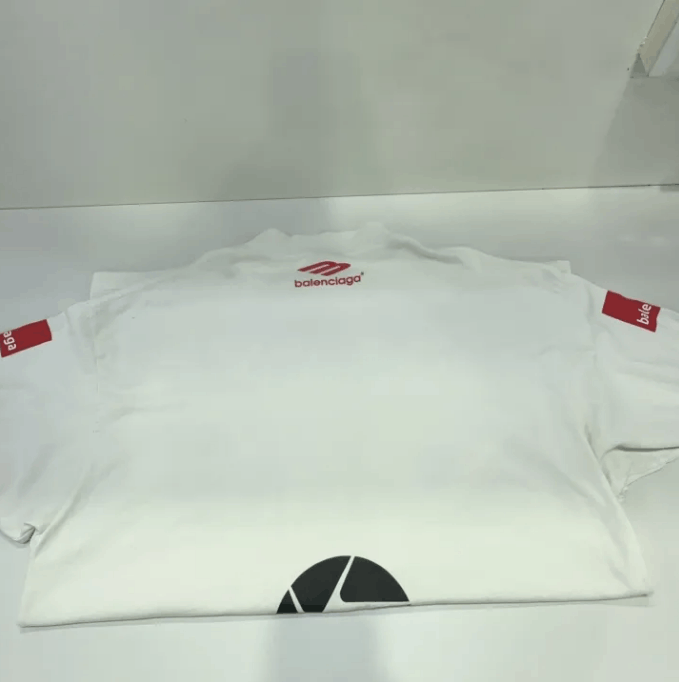Balenciaga Balenciaga Oversized Long-Sleeve T-Shirt 1M Size US S / EU 44-46 / 1 - 12 Thumbnail