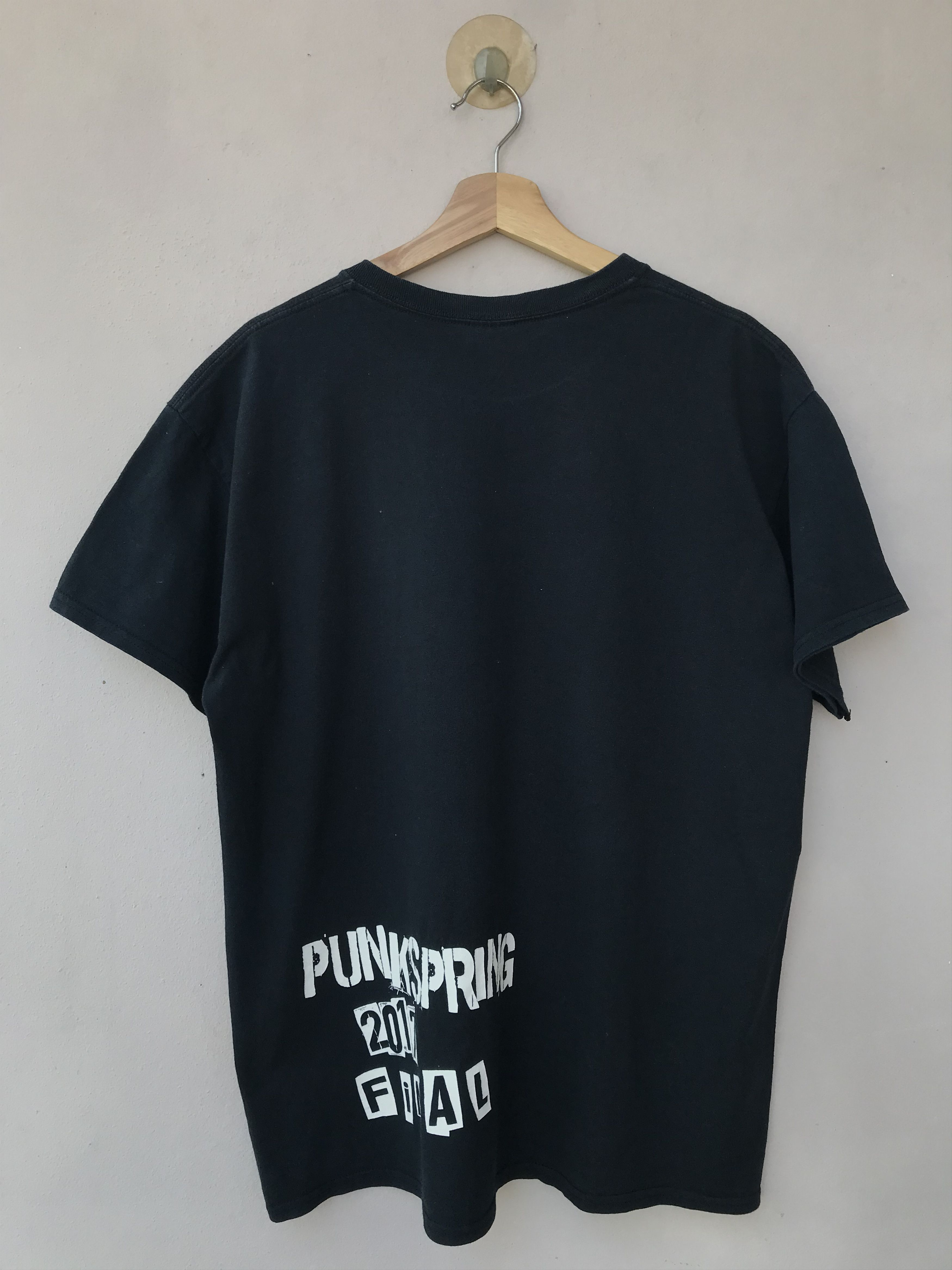 Band Tees Punkspring 2017 Final Tokyo Band Tee badreligion offspring Size US L / EU 52-54 / 3 - 8 Thumbnail