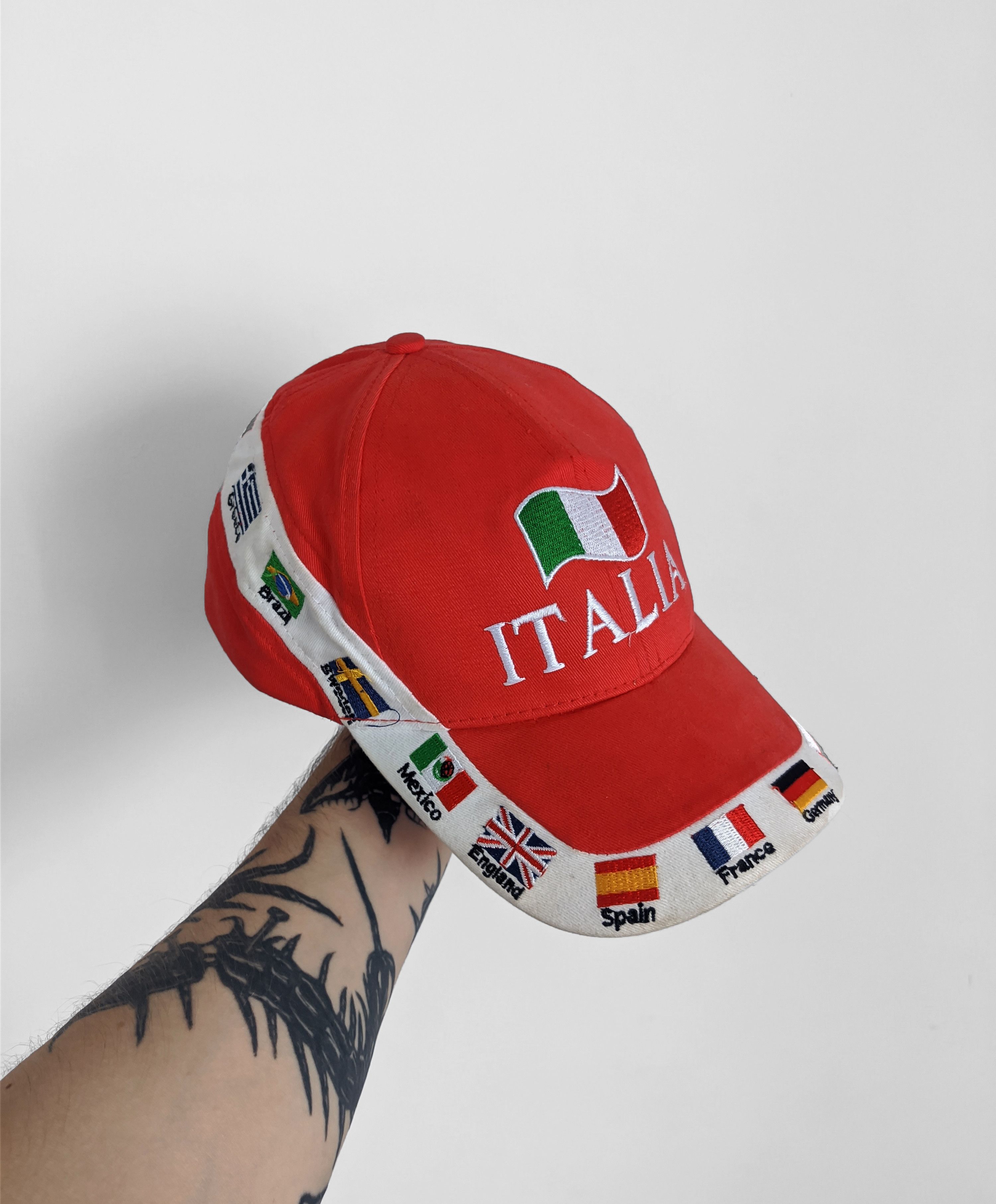 Vintage Vintage racing cap hat y2k italia Size ONE SIZE - 1 Thumbnail