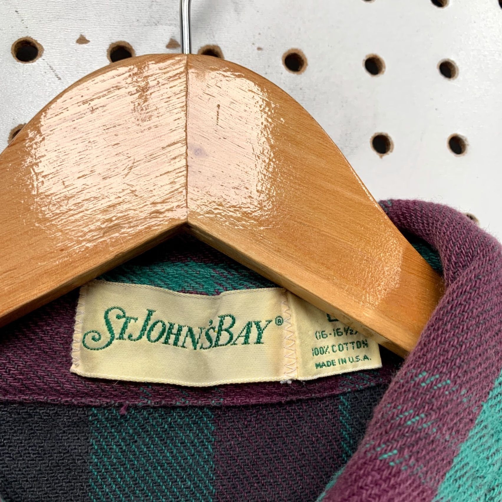 Vintage Vintage St. John Bay Men's Plaid Button-Up Shirt Large Green Purple Casual Cotton Made USA Size US L / EU 52-54 / 3 - 2 Thumbnail