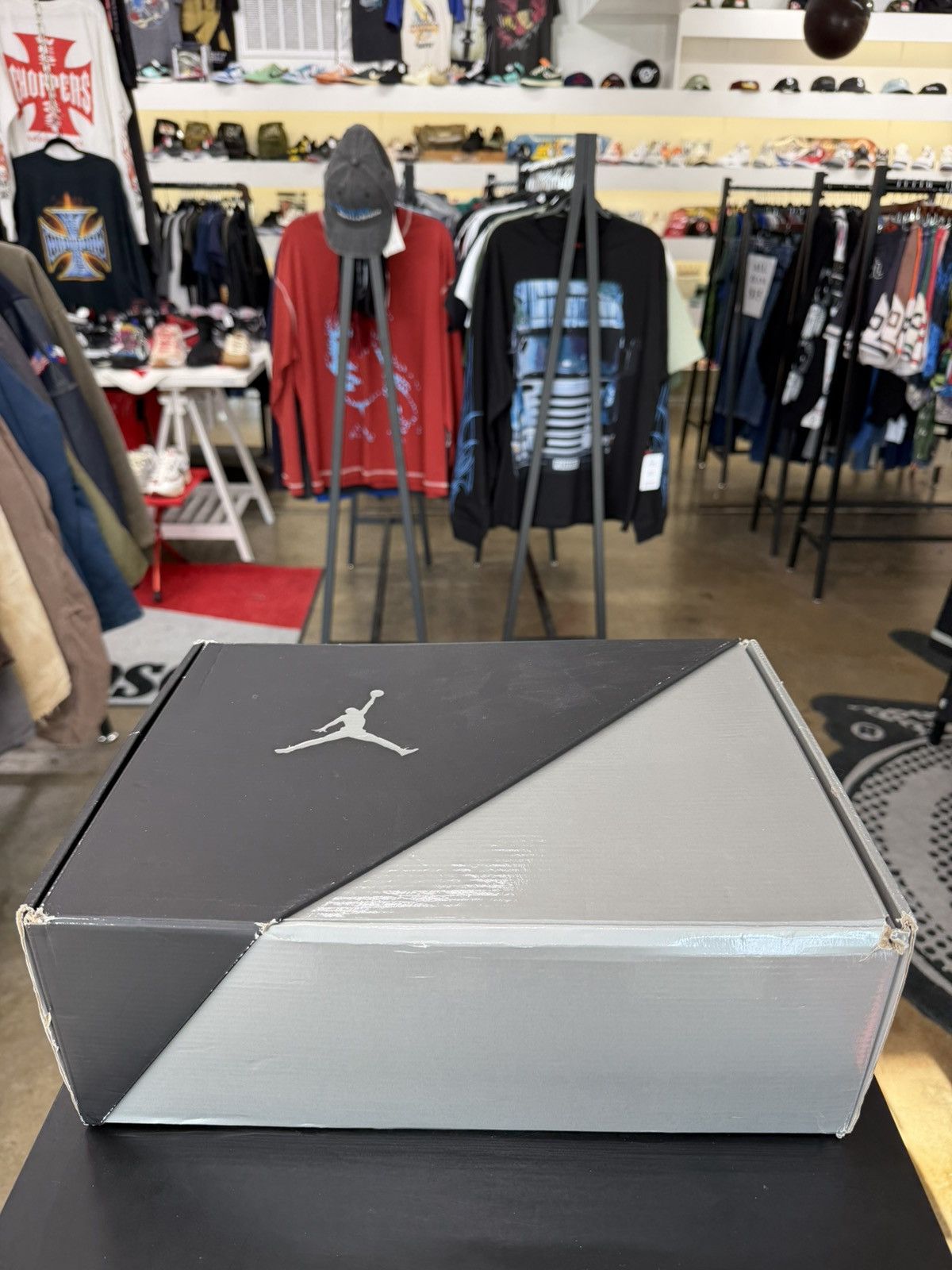 Jordan Brand Air Jordan 11 Jubilee 25th Anniversary Size 10.5 (2020) Size US 10.5 / EU 43-44 - 14 Thumbnail
