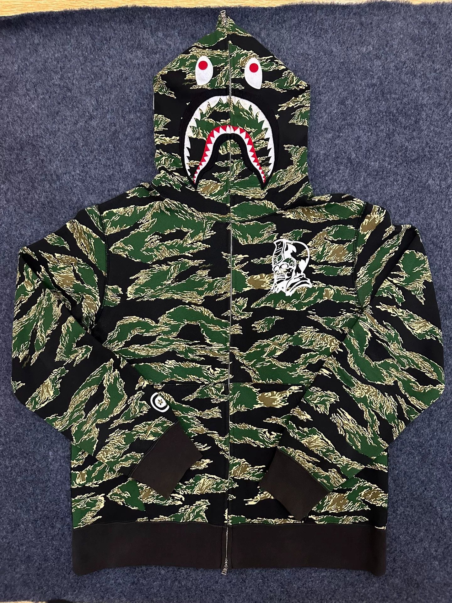 Bape Bape X Multi Shark Sweatshirt Pullover Size US XXL / EU 58 / 5 - 1 Thumbnail