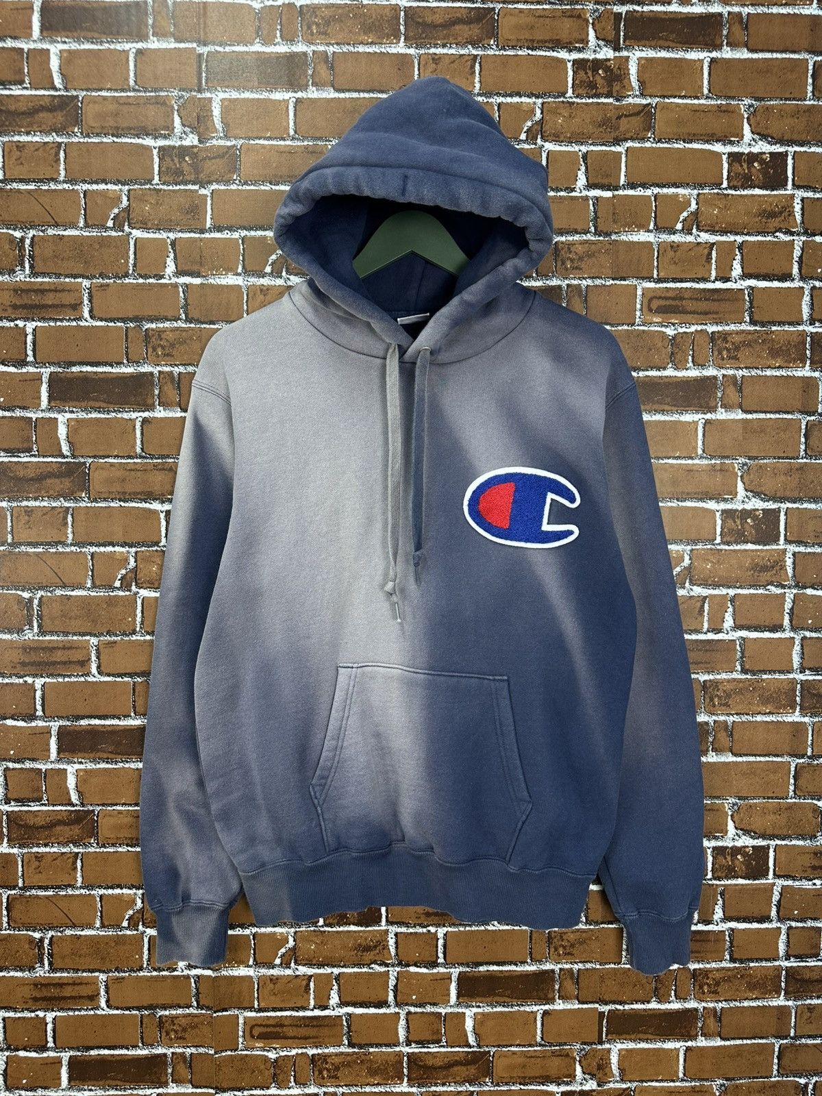 Champion Y2k Champion Crazy Sun Faded Carpet Logo Hoodie Z428 Size US L / EU 52-54 / 3 - 1 Thumbnail