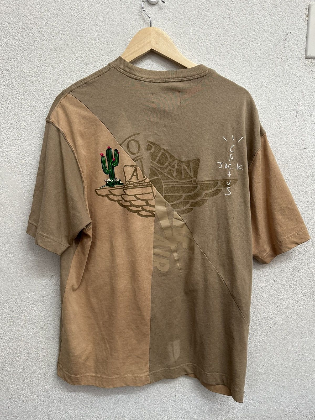 Travis Scott Travis Scott, Jordan T-shirt Size US L / EU 52-54 / 3 - 1 Thumbnail