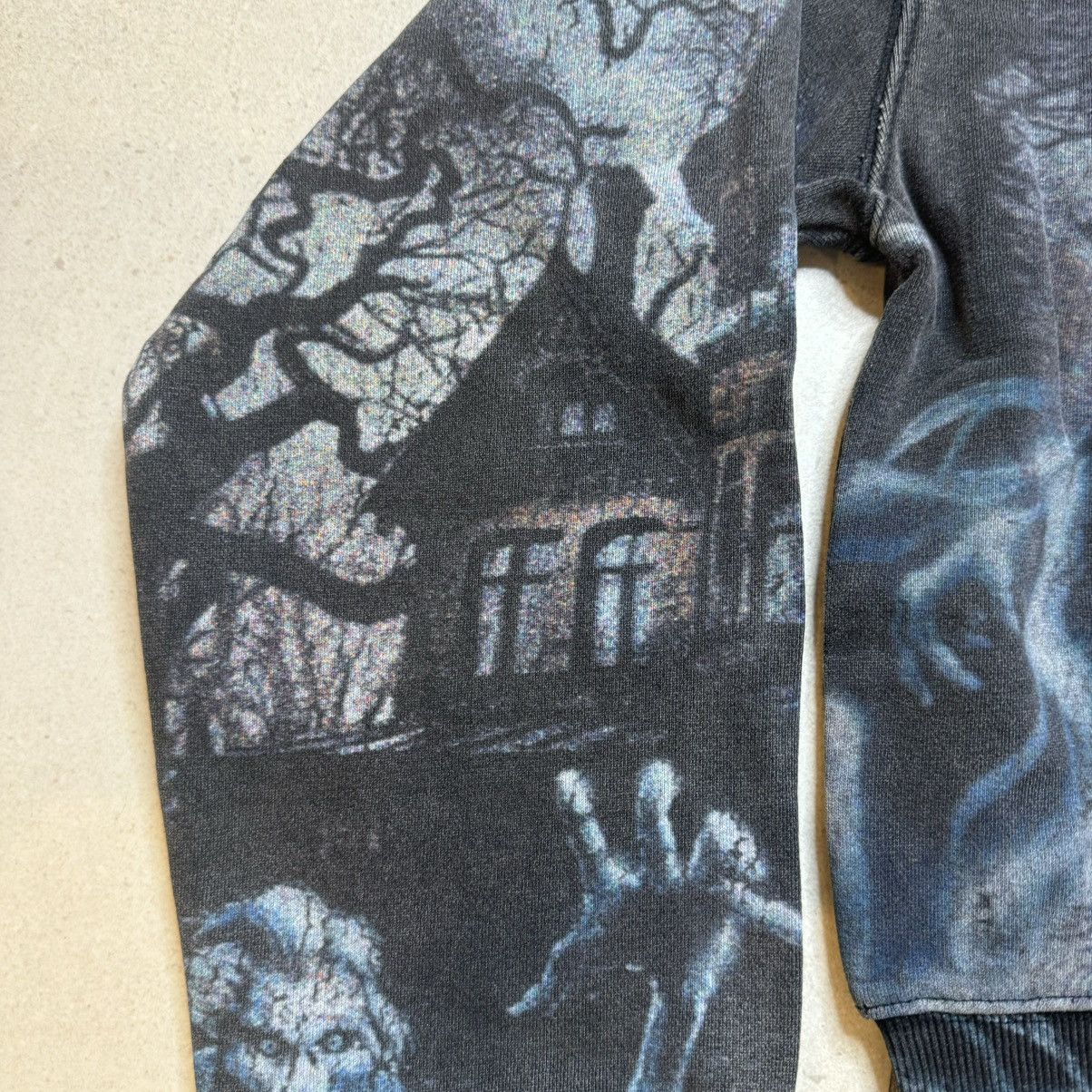 Vale Vale Forever Casper Zip up hoodie SIZE SMALL Size US S / EU 44-46 / 1 - 6 Thumbnail