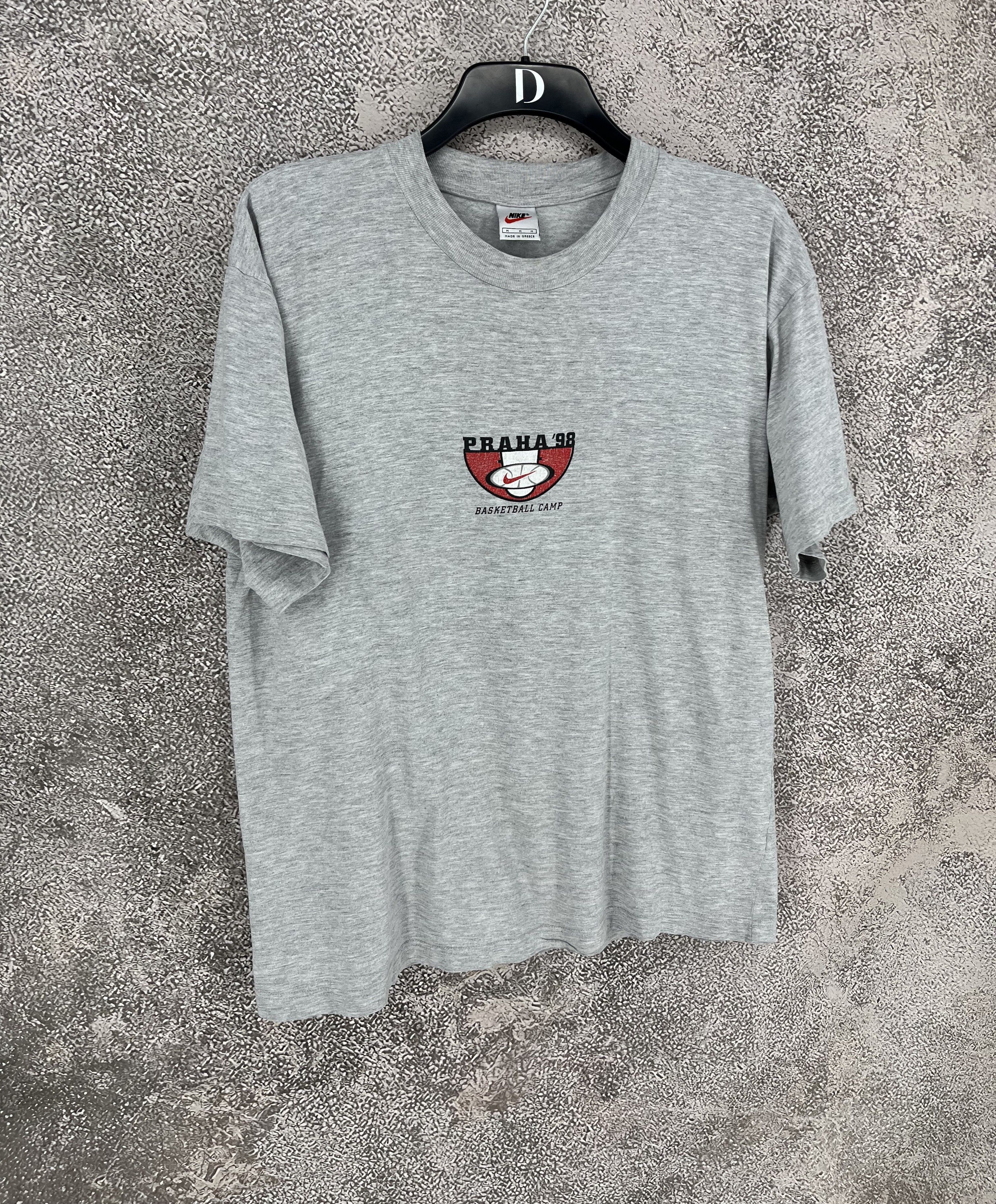 Nike Vintage 90s Praha 98 Basketball Camp T-Shirt M Grey Size US M / EU 48-50 / 2 - 2 Thumbnail
