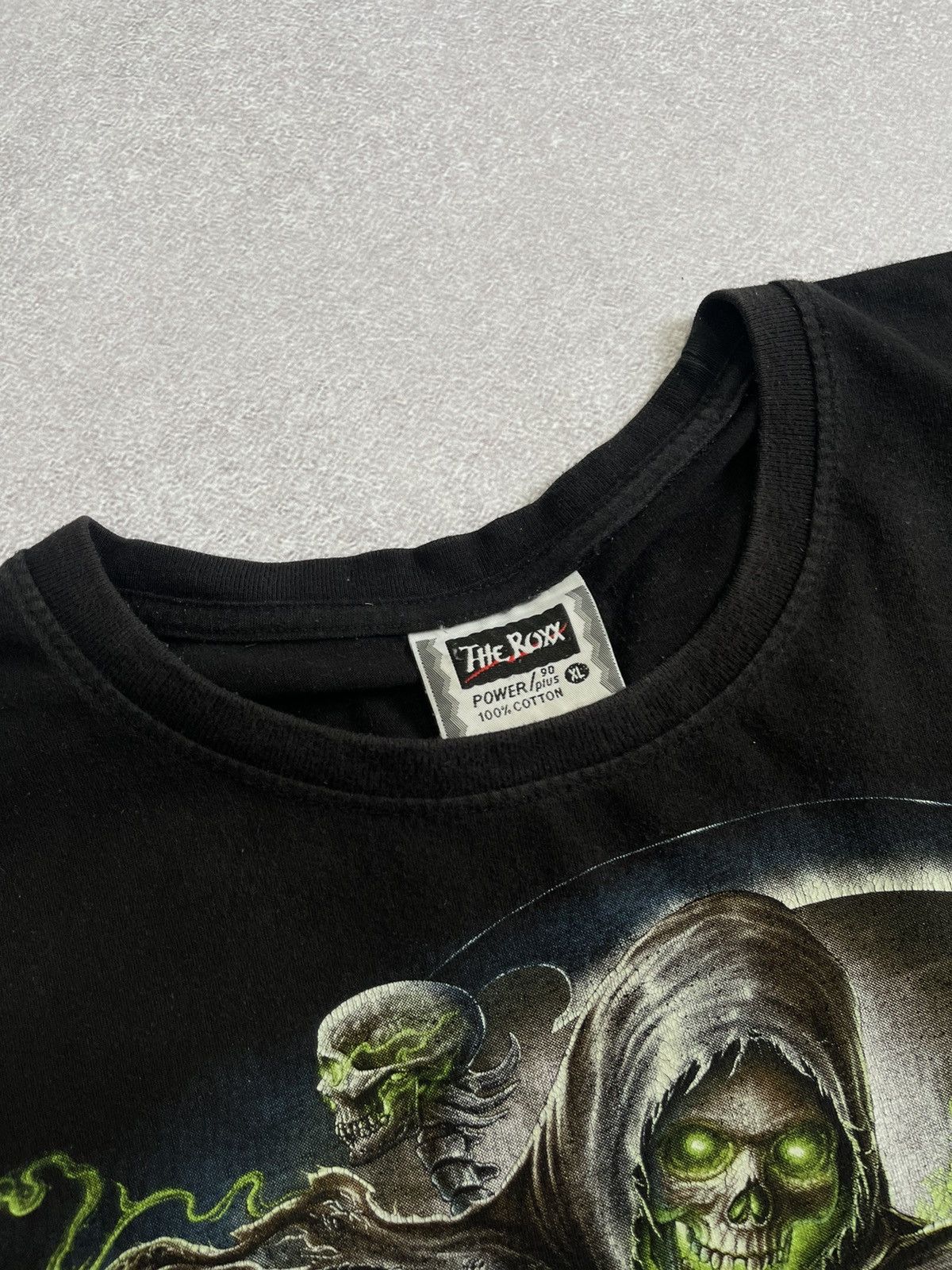 Affliction Crazy Y2k The Roxx Green Skulls Glow In the Dark Tee Shirt Size US XL / EU 56 / 4 - 6 Thumbnail