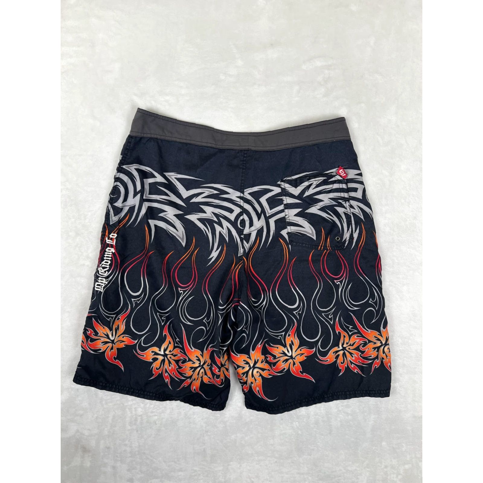 Ocean Pacific VINTAGE OP Ocean Pacific Board Shorts Mens 36 Black Tribal Flame Surf Beach Y2K Size US 36 / EU 52 - 7 Thumbnail