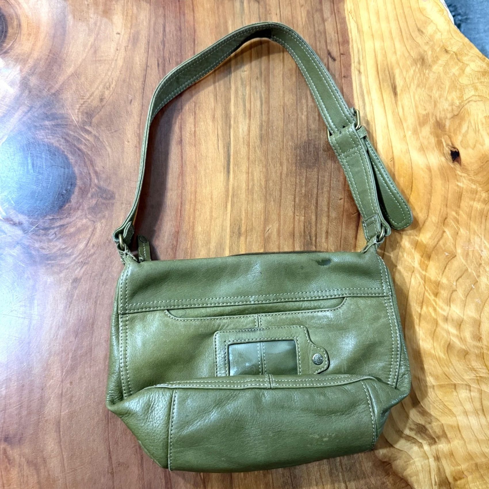 Fossil VINTAGE Fossil Leather Bag Purse Shoulder Strap Avocado Green Crescent Small Womens 10" x 7" x 4" Zipper Size ONE SIZE - 3 Thumbnail