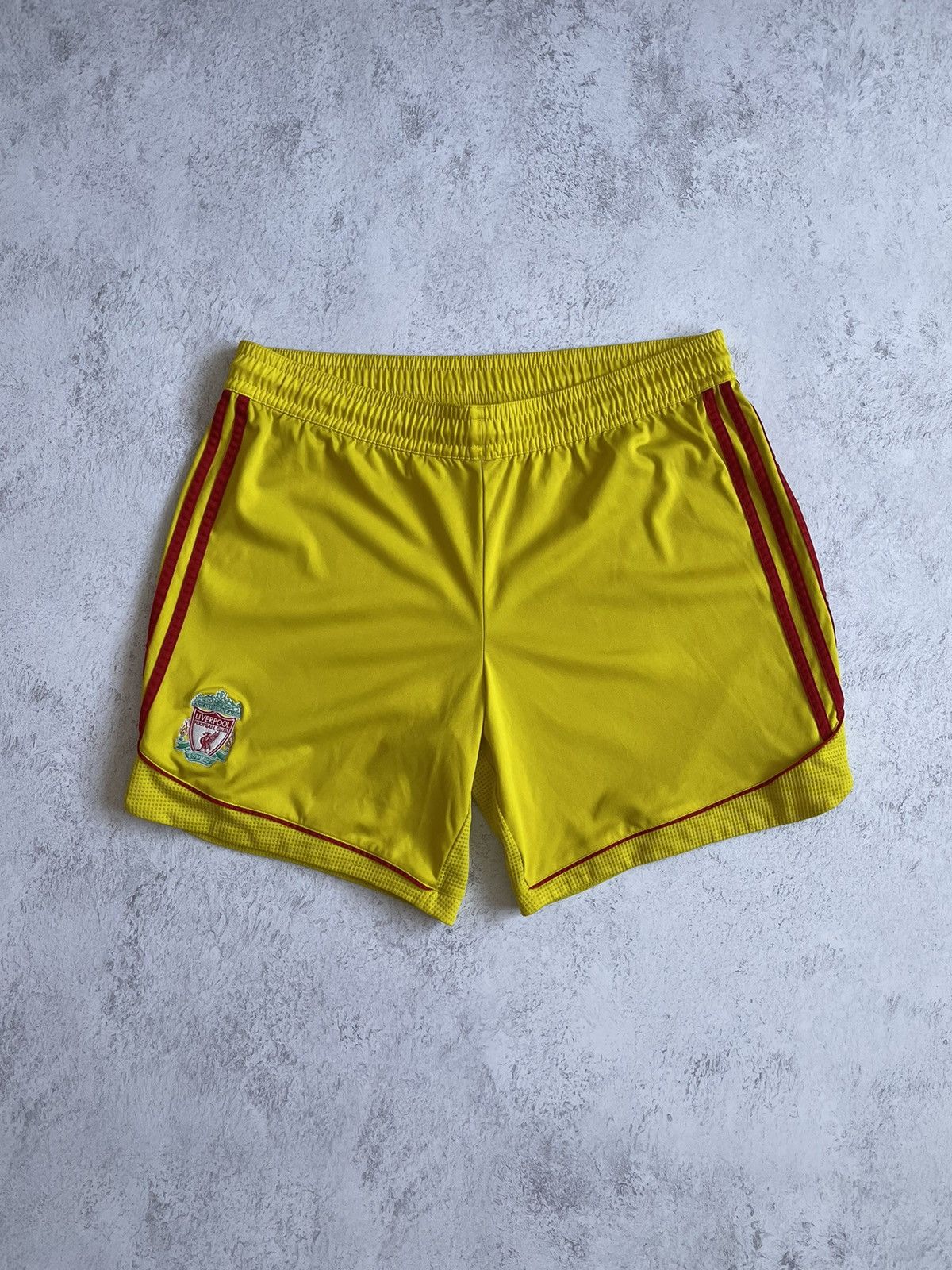 Adidas Adidas Liverpool Soccer Shorts Vintage 00s Size L Size US 35 - 1 Thumbnail