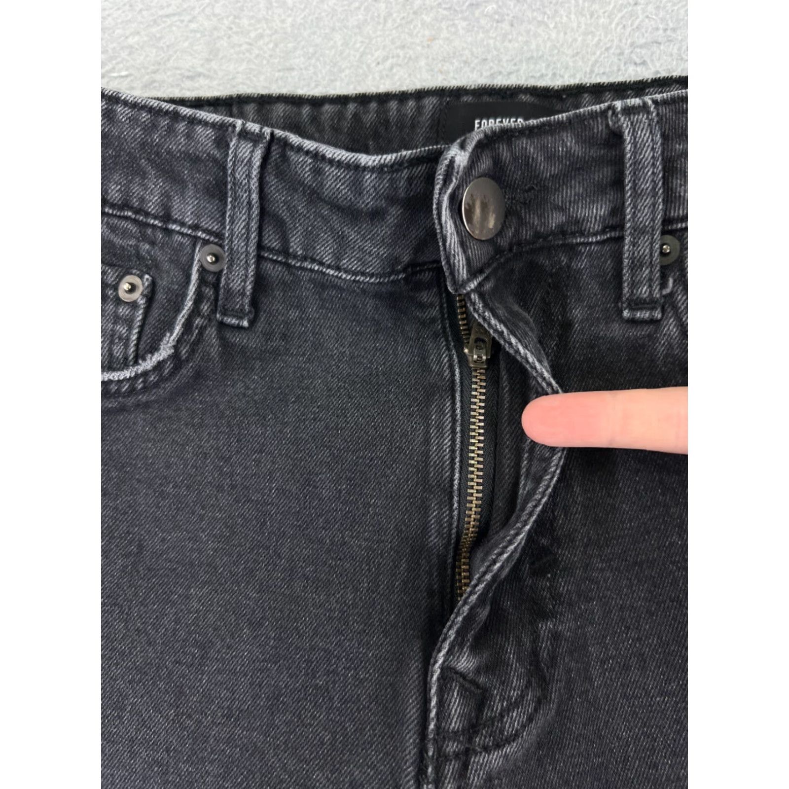 Forever 21 FOREVER 21 Shorts Womens 29 Black Denim Jean Cutoff High Rise Distressed Size 29" - 6 Thumbnail