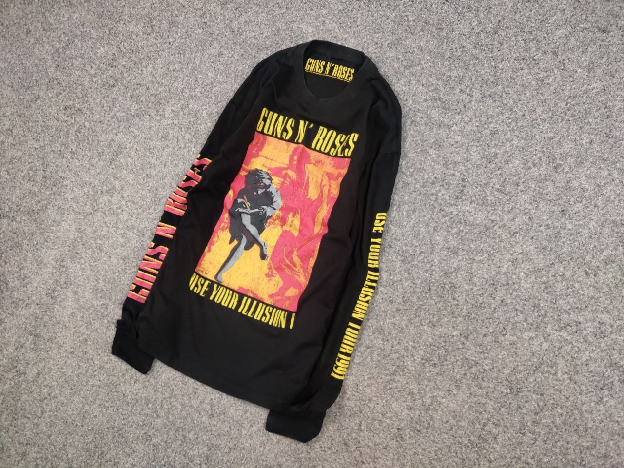 Band Tees Guns N Roses use your illusion i Long Sleeve Logo Vintage Size US M / EU 48-50 / 2 - 3 Thumbnail