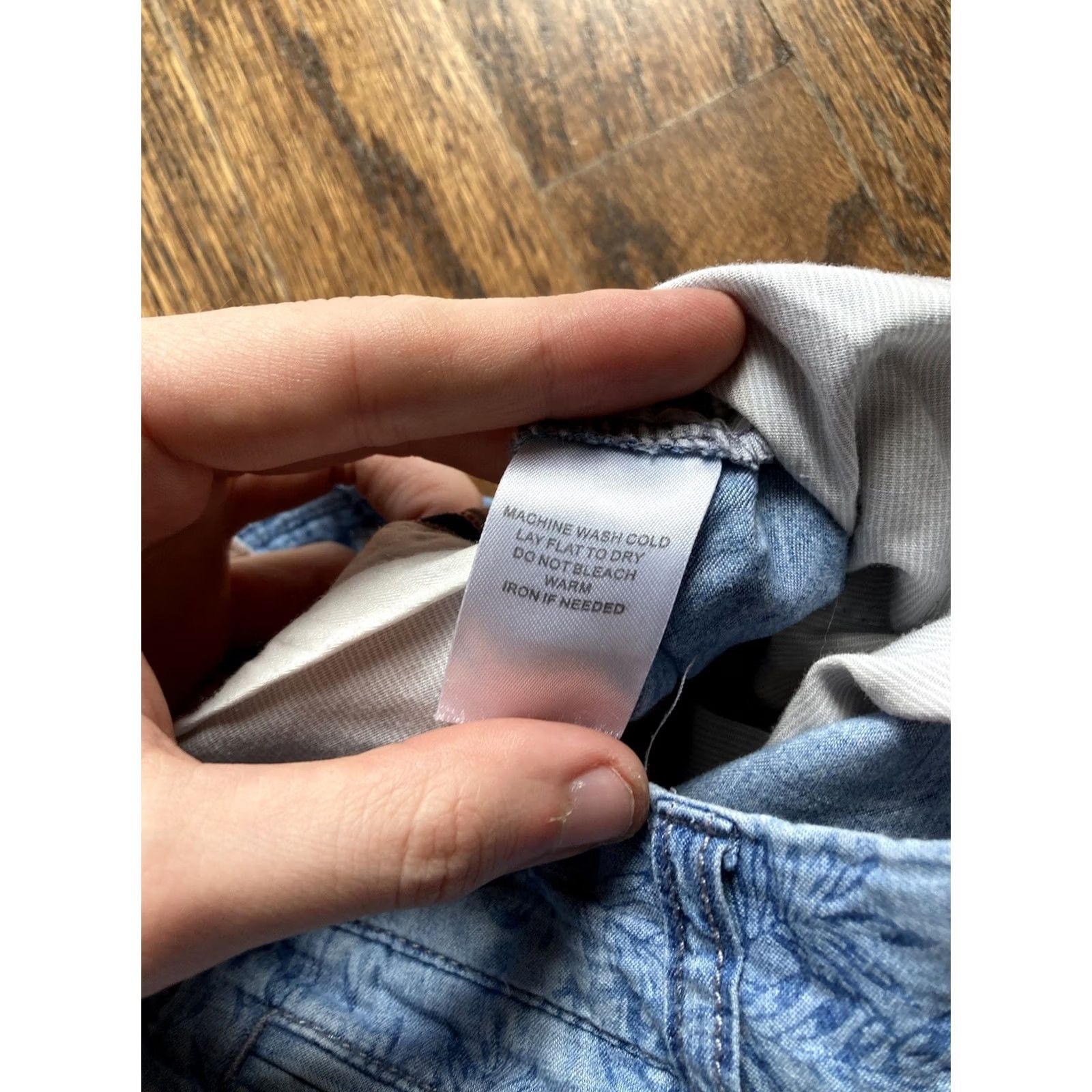 johnnie-O Johnnie-O Shorts Mens Size 32 AOP Runaway Frond Jacquard Blue Chambray Golf Shirt Size US 32 / EU 48 - 6 Thumbnail
