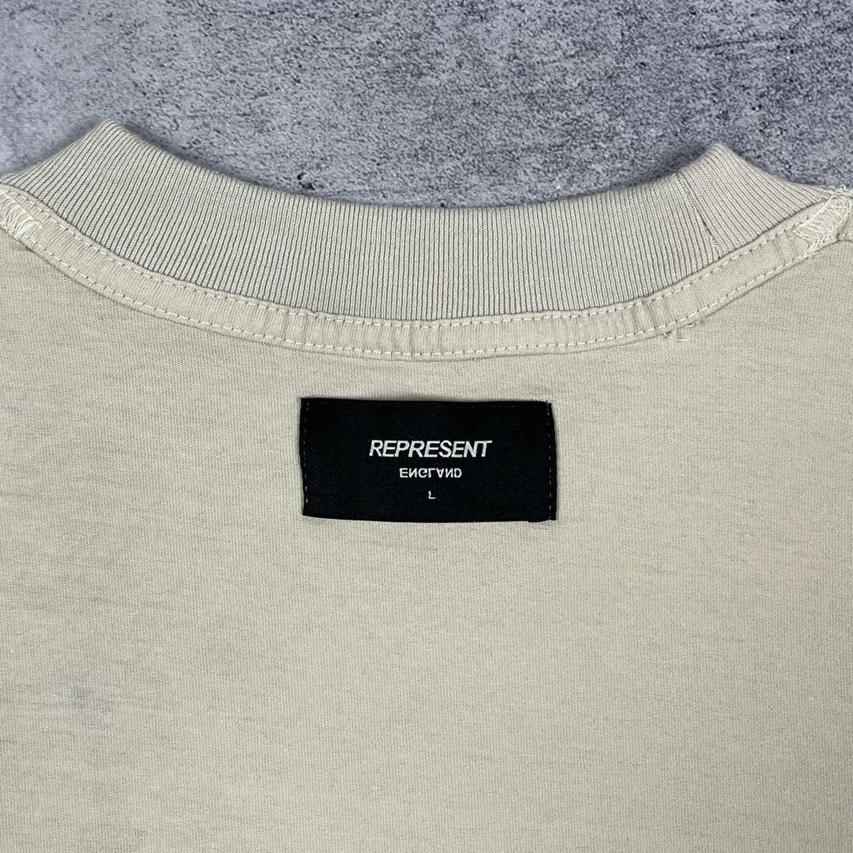Represent Clo. Represent clo. big embroidered logo tee Size US L / EU 52-54 / 3 - 6 Thumbnail
