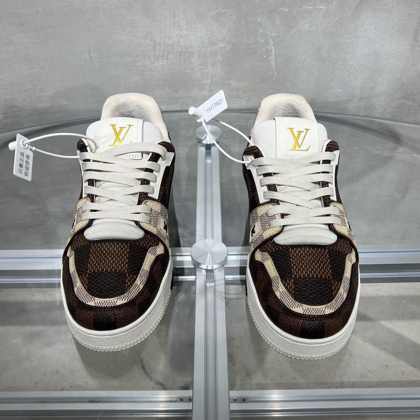 LV Trainer Brown Monogram UK6.5/40.5