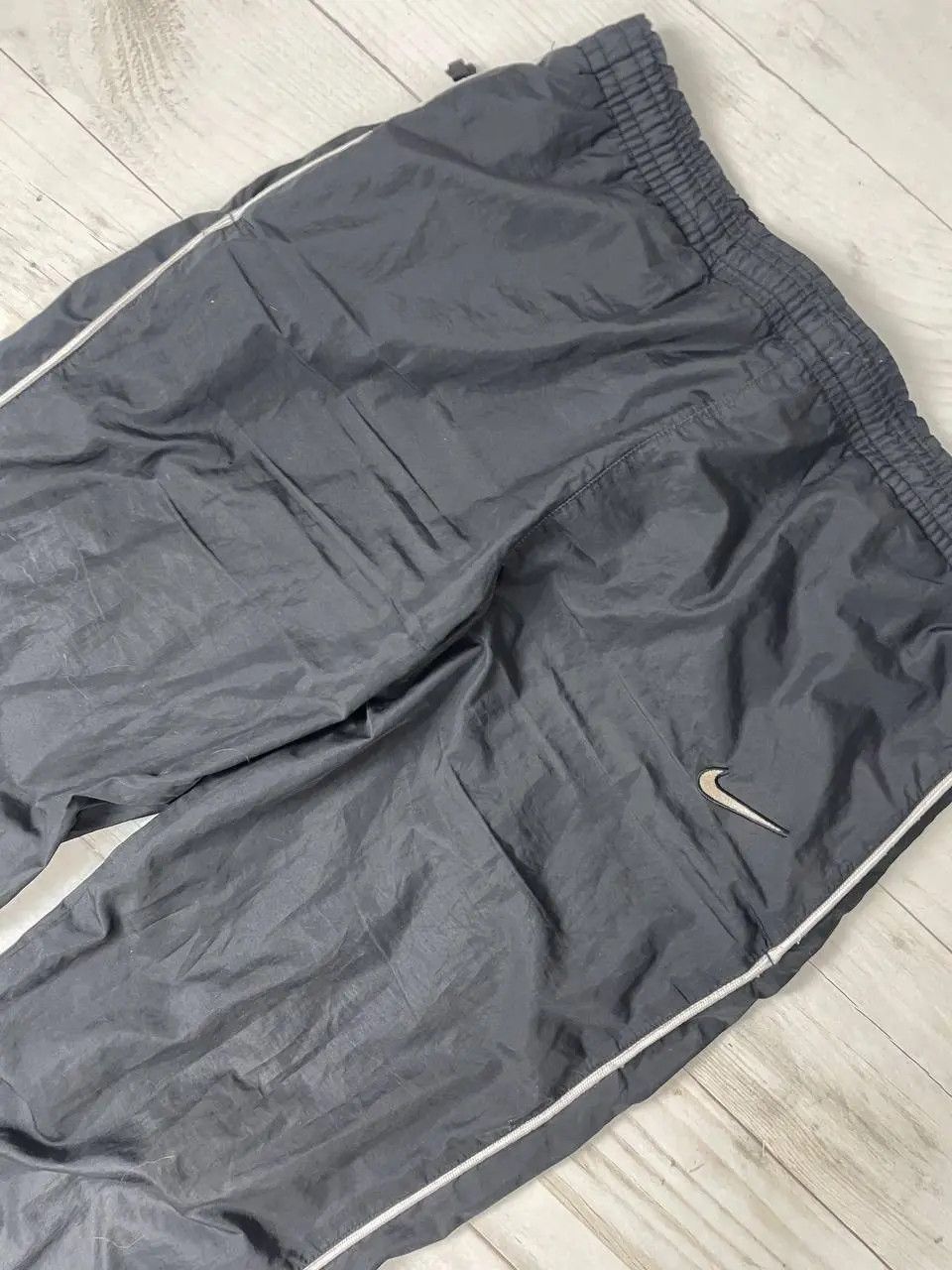Nike Vintage Nike Nylon Pants Track 90s Swoosh Striped Y2K Size US 30 / EU 46 - 3 Thumbnail