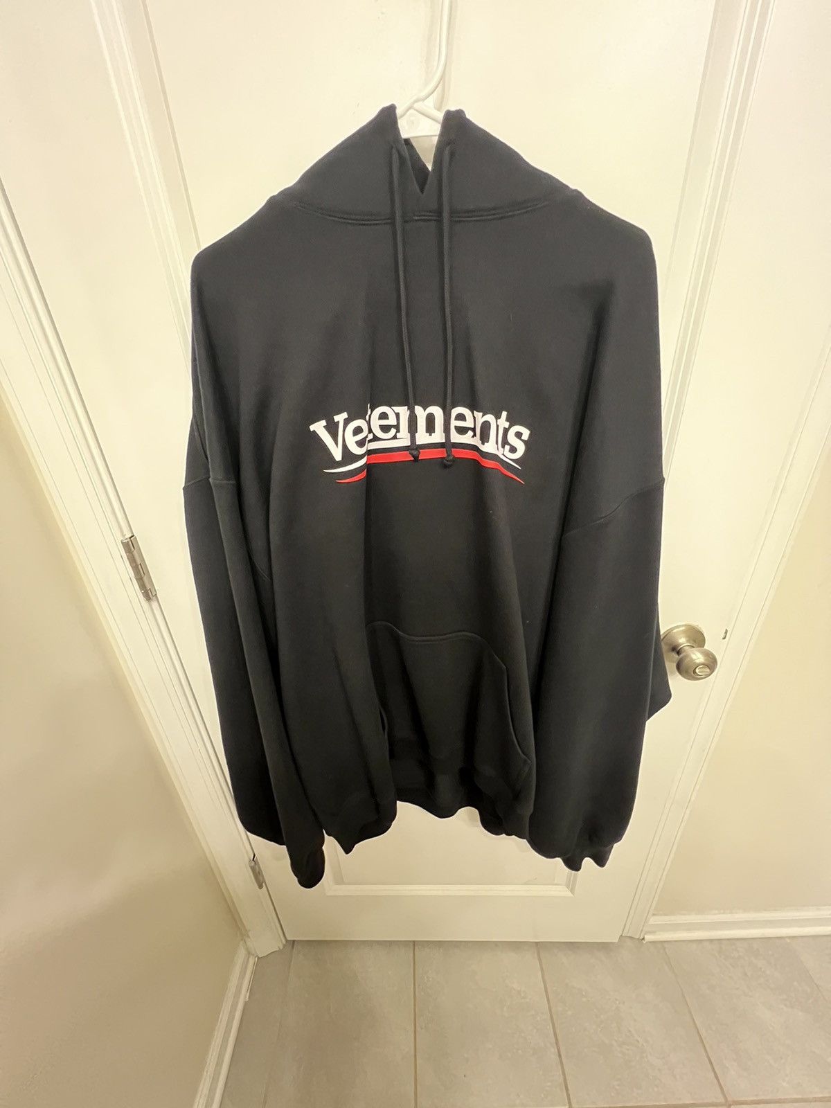 Vetements Vetements Political Logo Rare Find Size US M / EU 48-50 / 2 - 2 Thumbnail