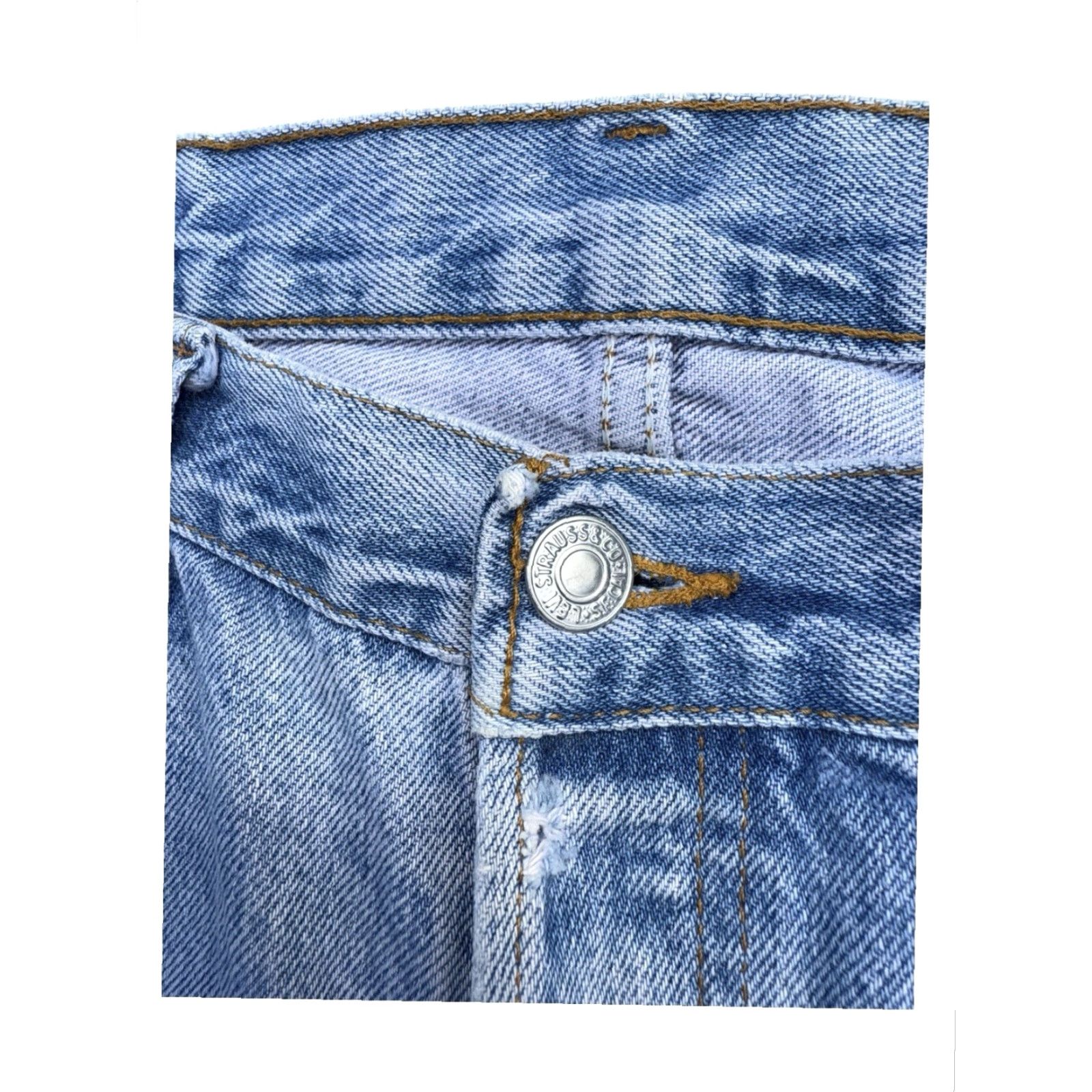 Levi's VINTAGE Levi's 90s Light Wash Raw Hem 5010191 Jean Shorts Bermuda Size 36 Regular Men Blue Jorts Rare Size US 36 / EU 52 - 6 Thumbnail