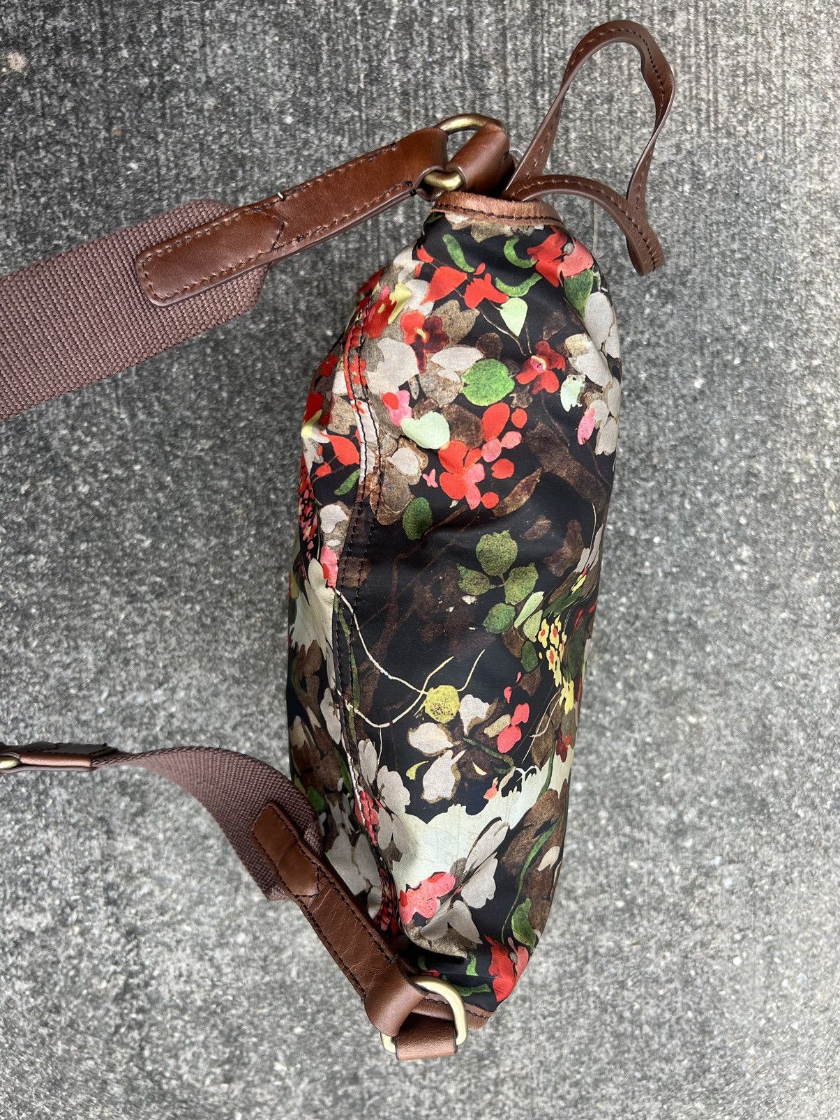 Paul Smith Paul smith Flowers Art Sling Bag Size ONE SIZE - 17 Thumbnail