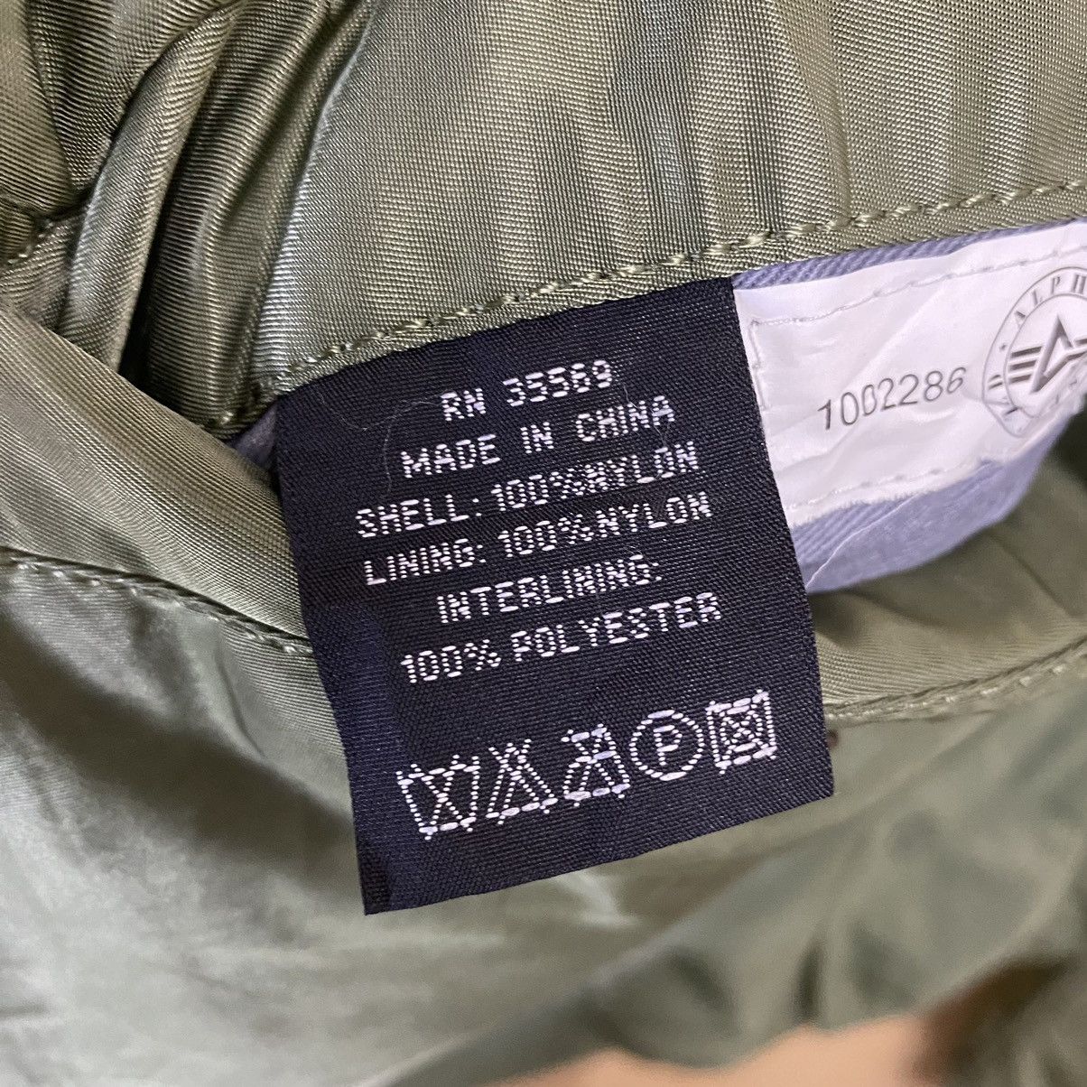 Alpha Industries Alpha Industries Reversible Bomber Jacket Size US M / EU 48-50 / 2 - 13 Thumbnail