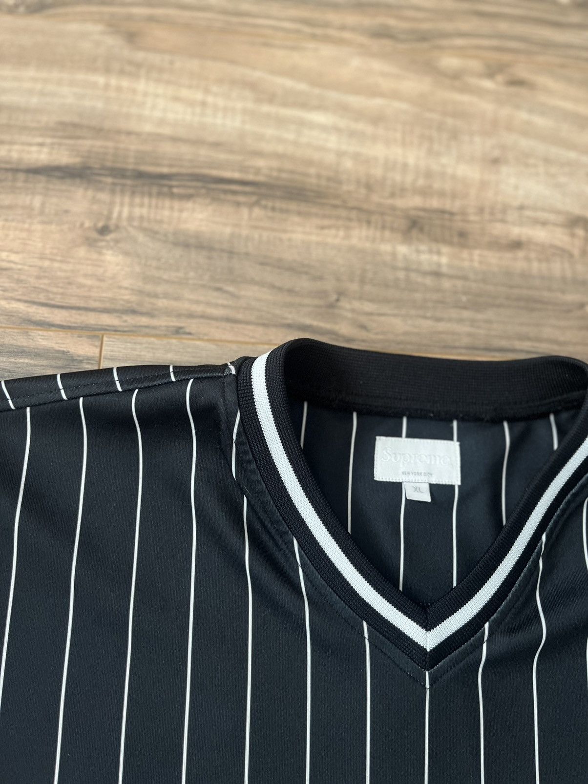 Supreme Supreme Pinstripe Baseball Jersey Size US XL / EU 56 / 4 - 11 Thumbnail