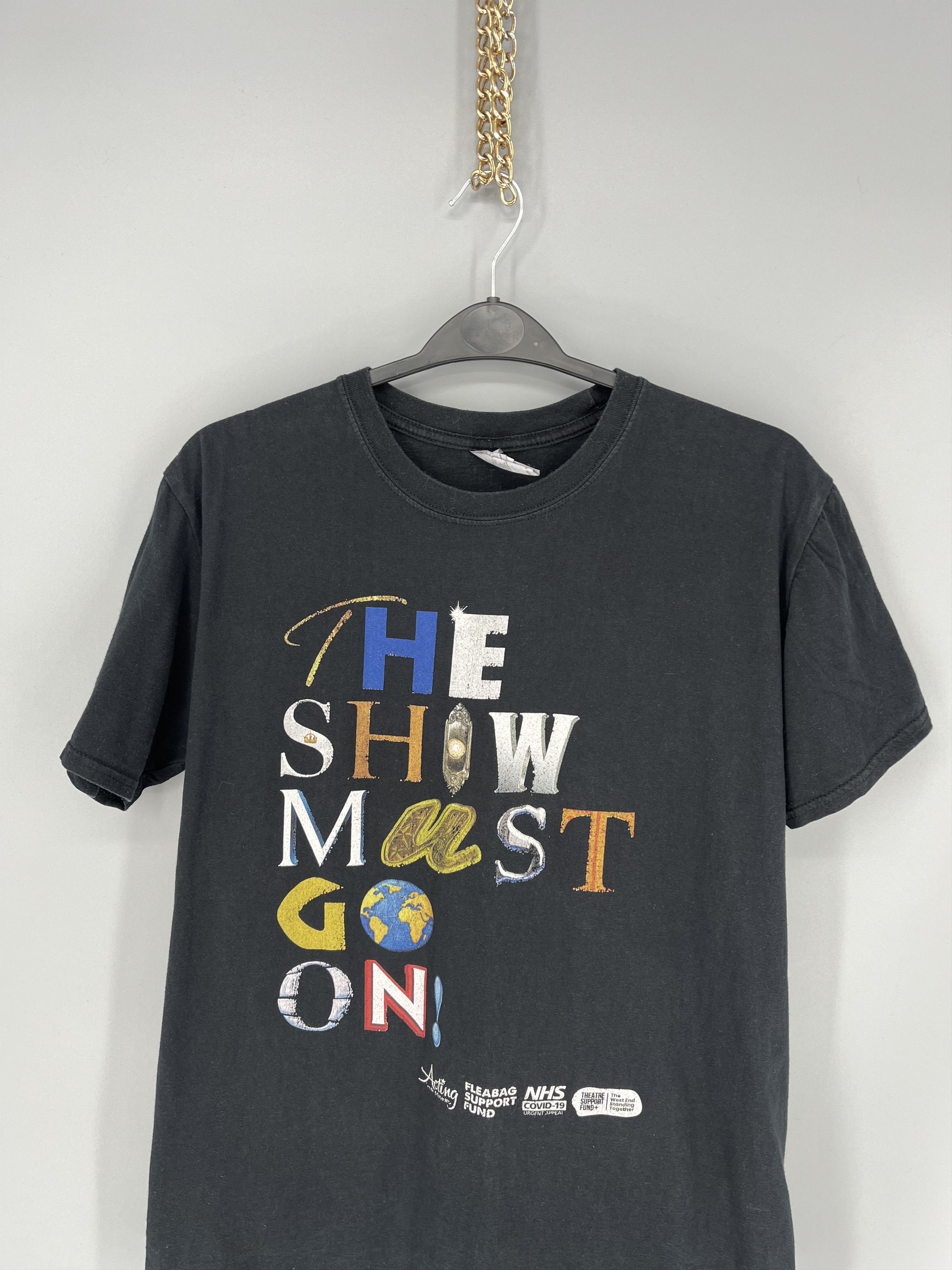 Band Tees Vintage 90s Queen ‘The Show Must Go On’ Rock Band T-Shirt Size US L / EU 52-54 / 3 - 6 Thumbnail