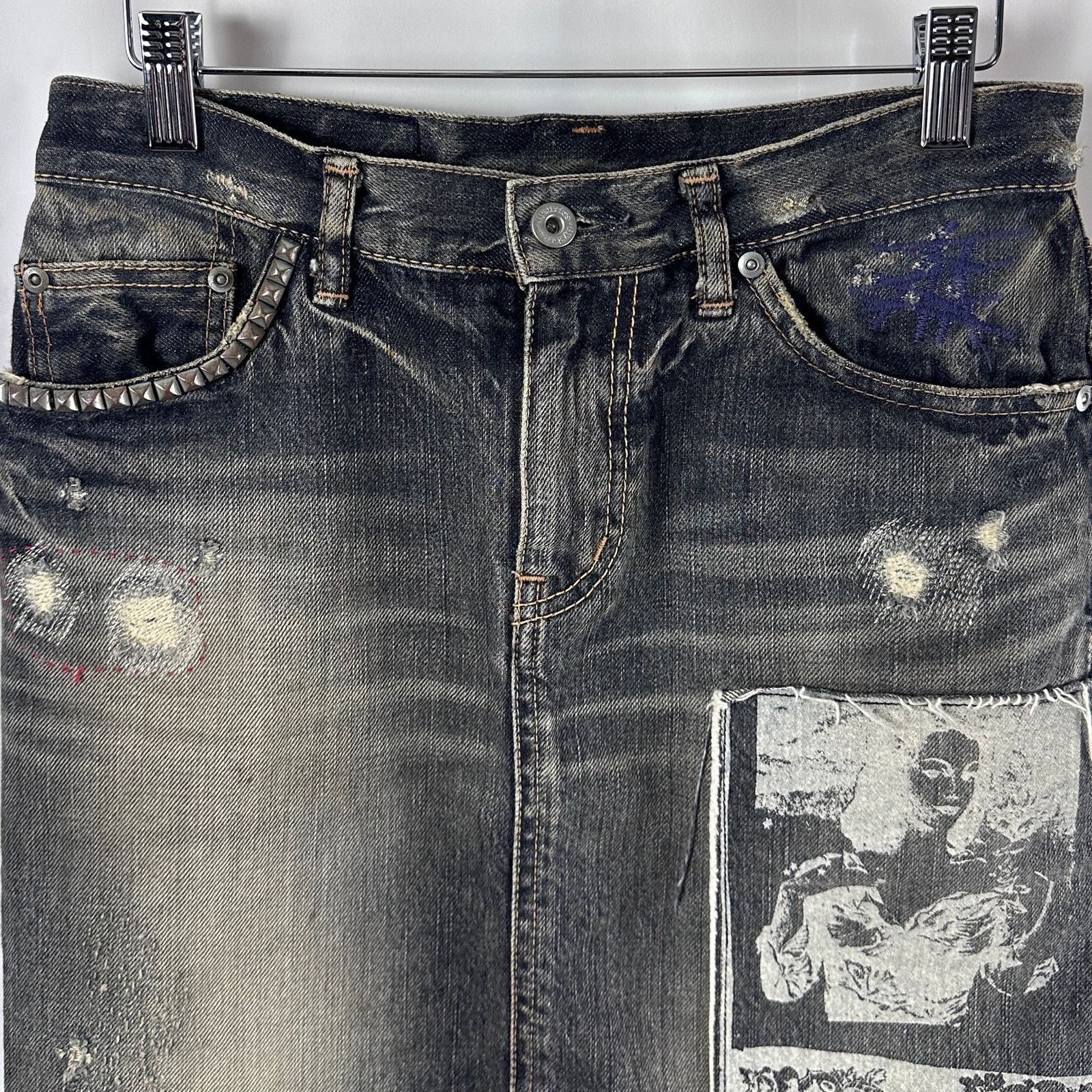 Hysteric Glamour Studded & Repaired Grey Denim Skirt Size 28" / US 6 / IT 42 - 2 Thumbnail