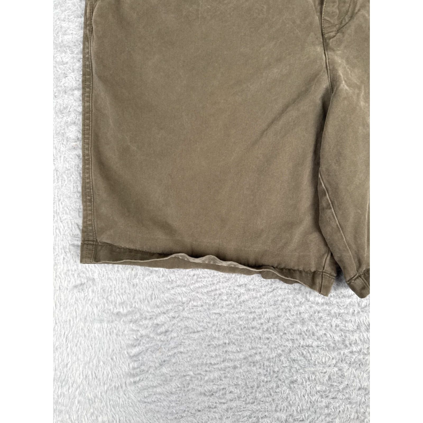 Tommy Bahama Tommy Bahama Shorts Mens 33 Olive Green Chino Flat Front Lyocell Cotton Pockets 90s Beach Mens Size US 33 - 3 Thumbnail