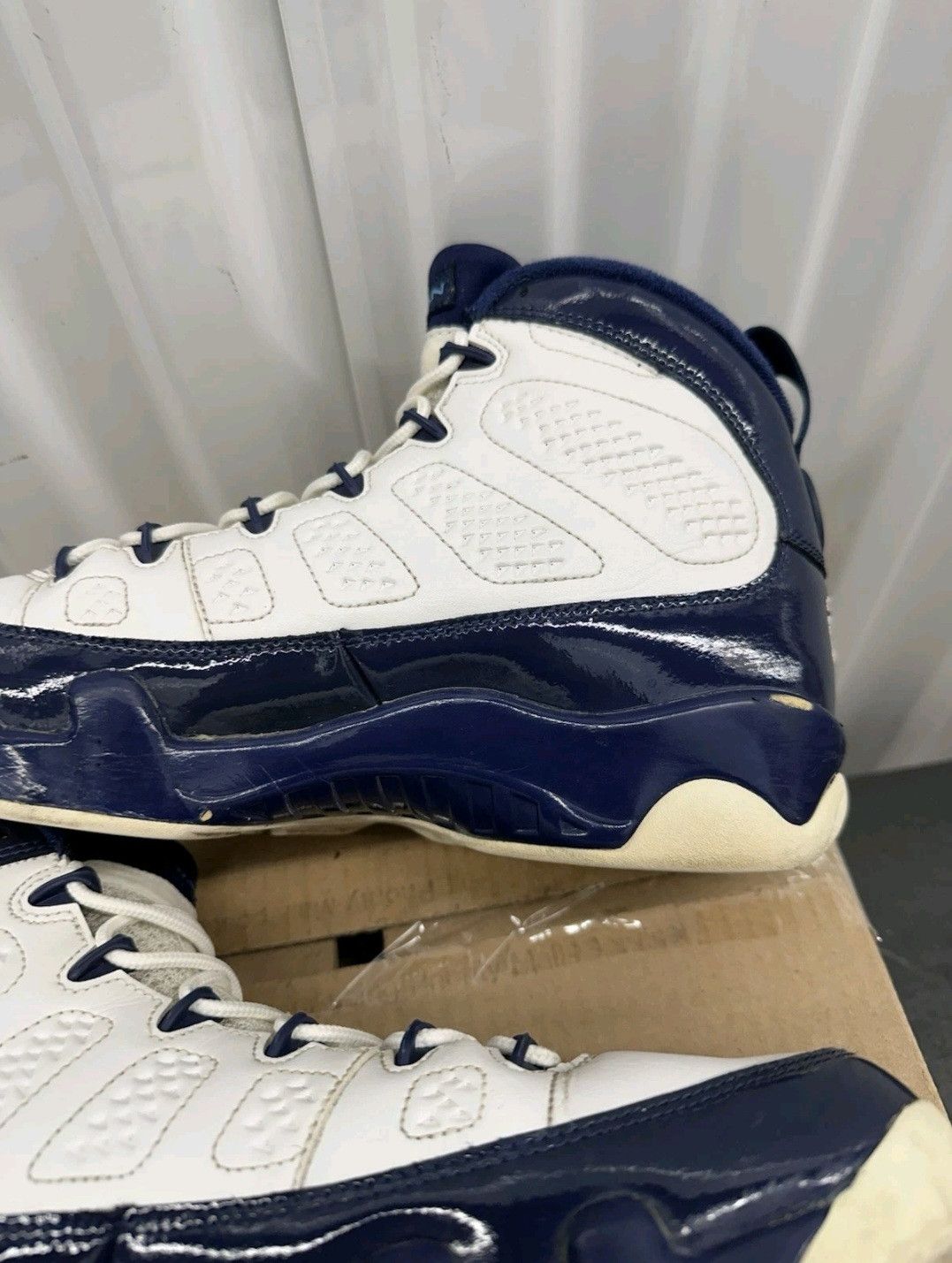 Jordan Brand Nike Air Jordan Retro 9 UNC 302370145 Size 9 Men Size US 9 / EU 42 - 5 Thumbnail