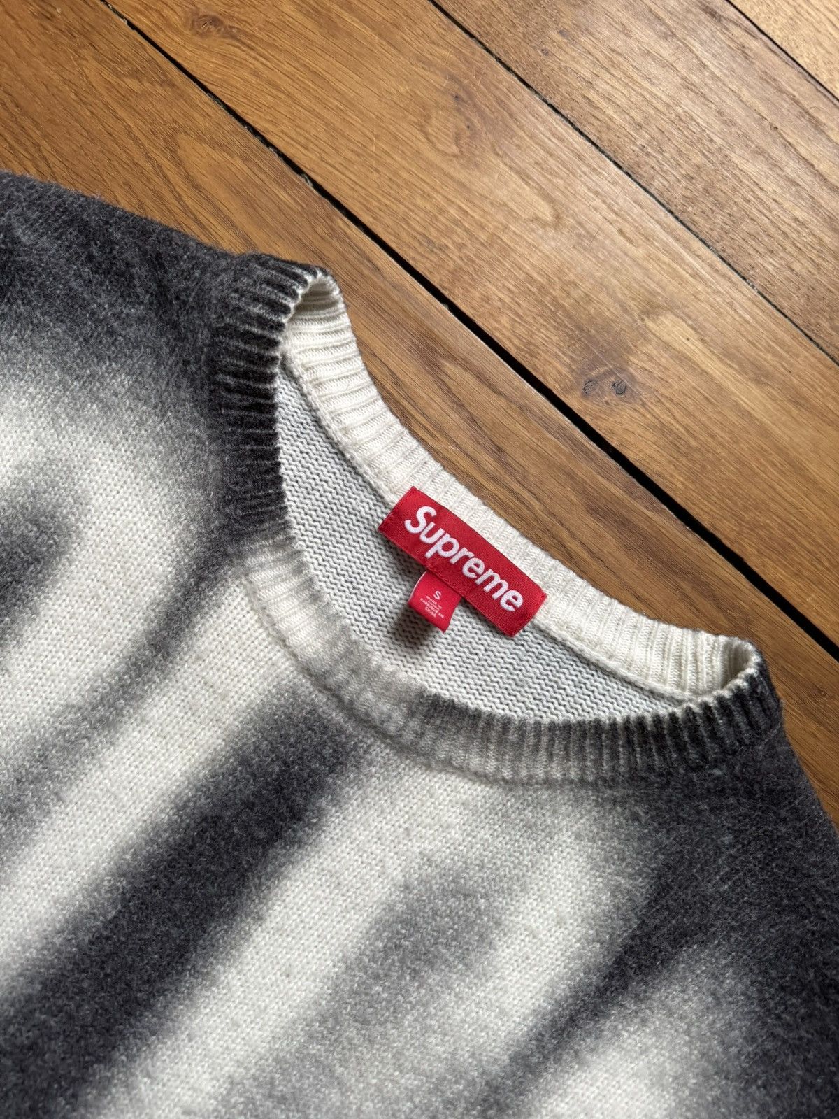 Supreme supreme blurred logo sweater black FW23 Size US S / EU 44-46 / 1 - 4 Thumbnail
