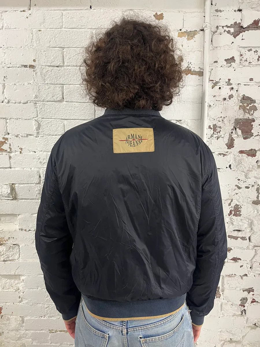 Armani 1990s Armani Réversible Beige & Navy Nylon Bomber Jacket Size US S / EU 44-46 / 1 - 6 Thumbnail